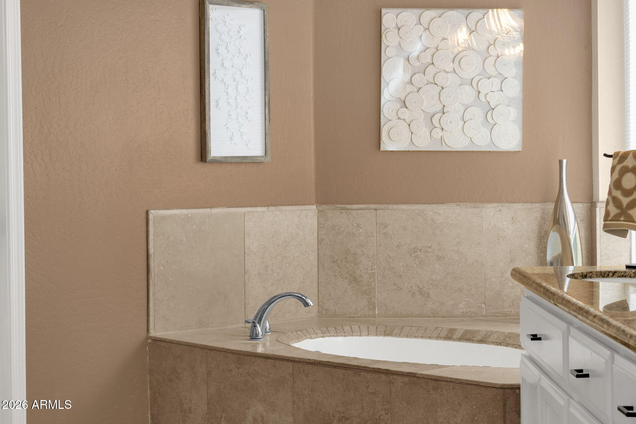 1542 E CATAMARAN Drive