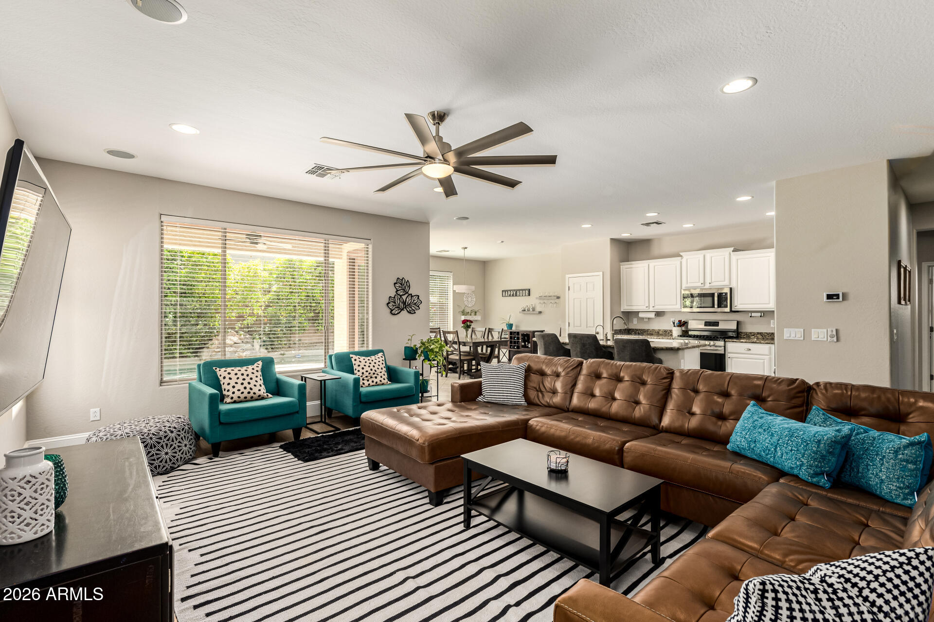 417 W DESERT BROOM Drive