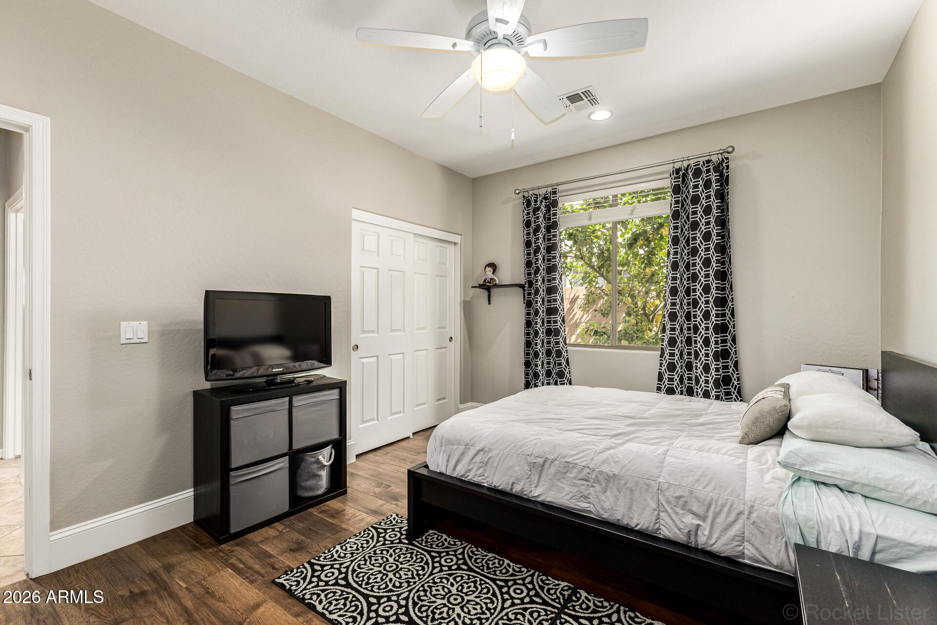 417 W DESERT BROOM Drive