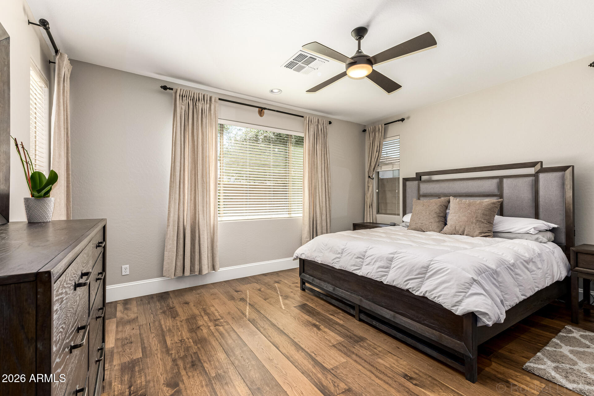 417 W DESERT BROOM Drive