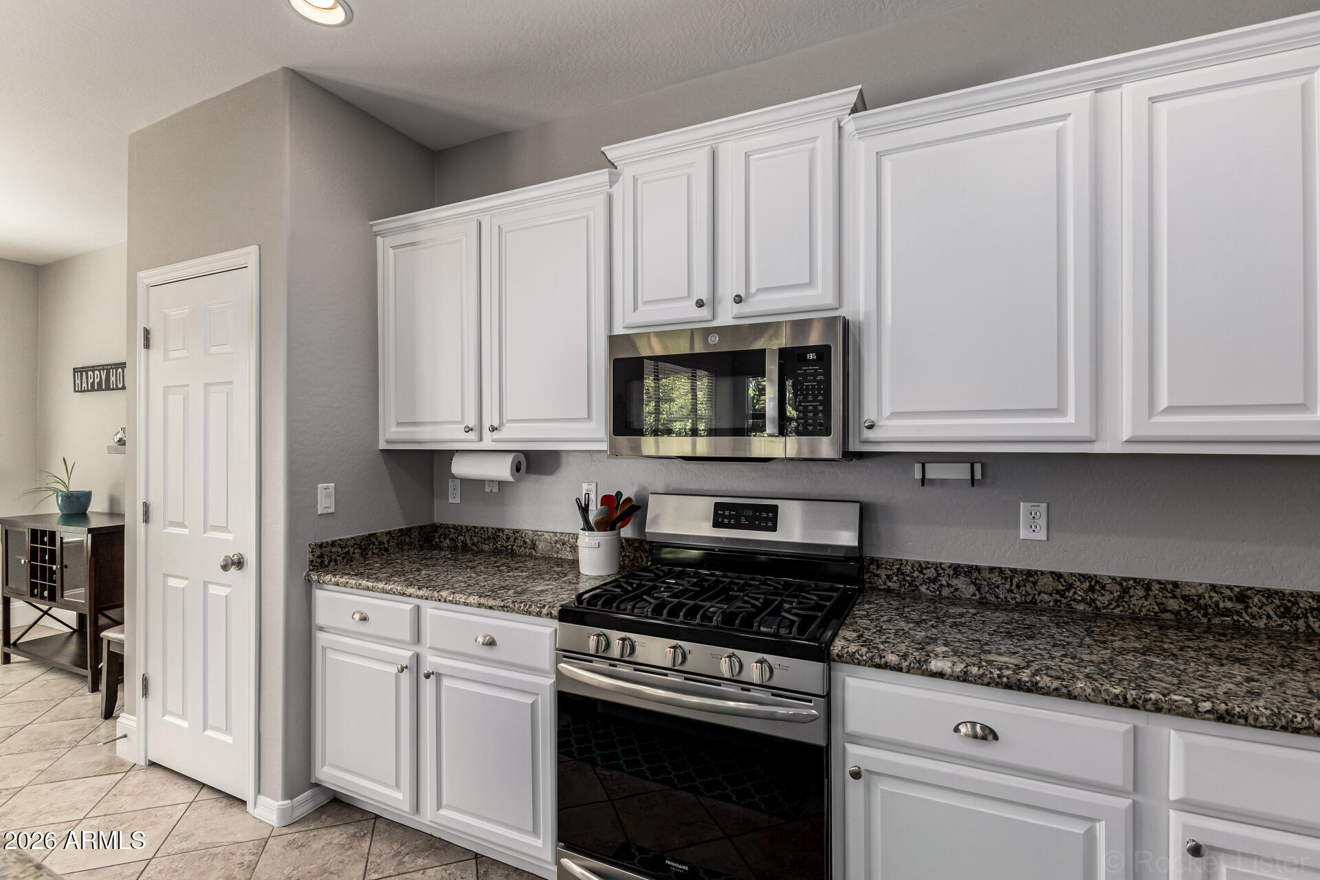 417 W DESERT BROOM Drive