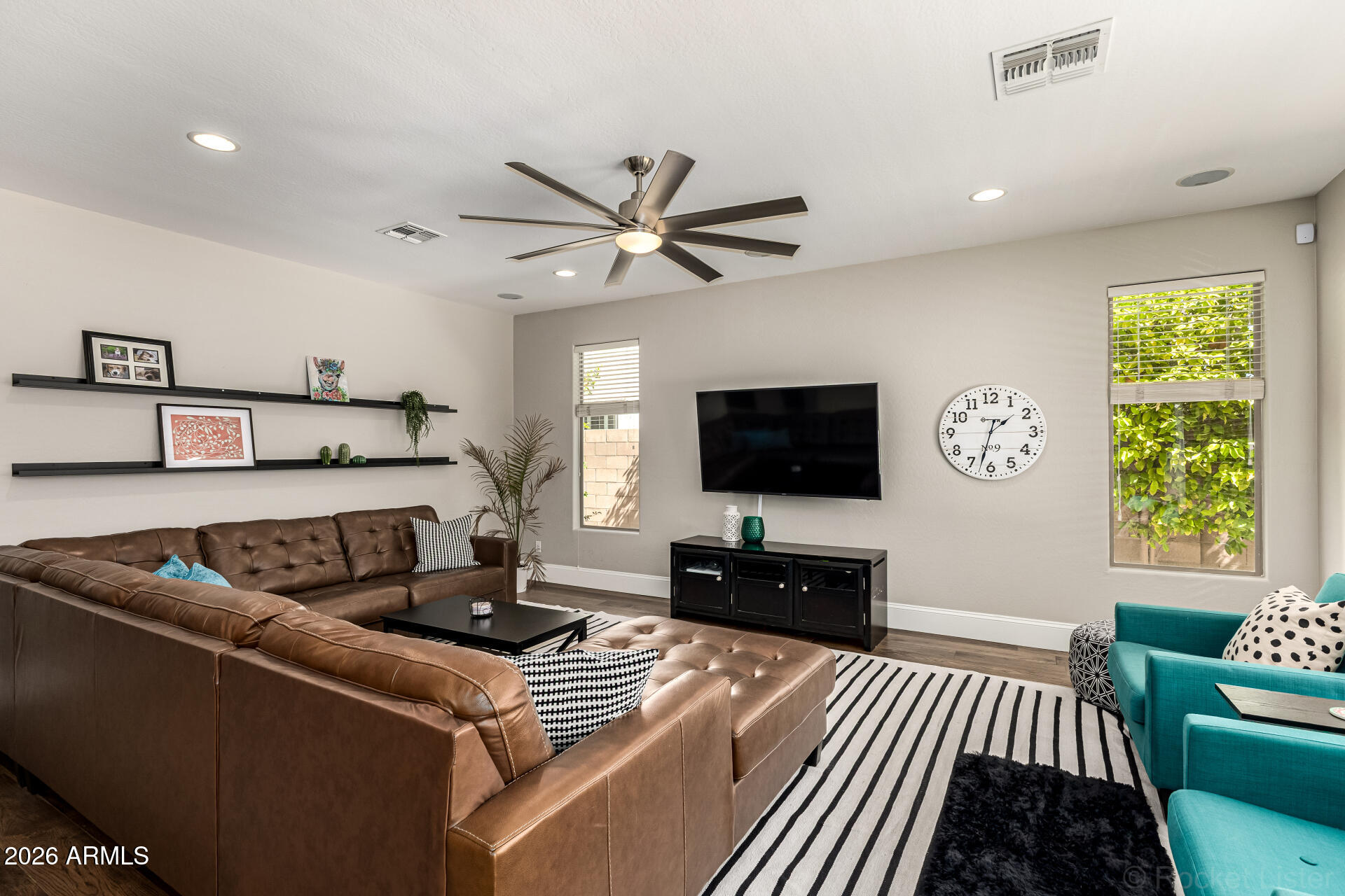 417 W DESERT BROOM Drive