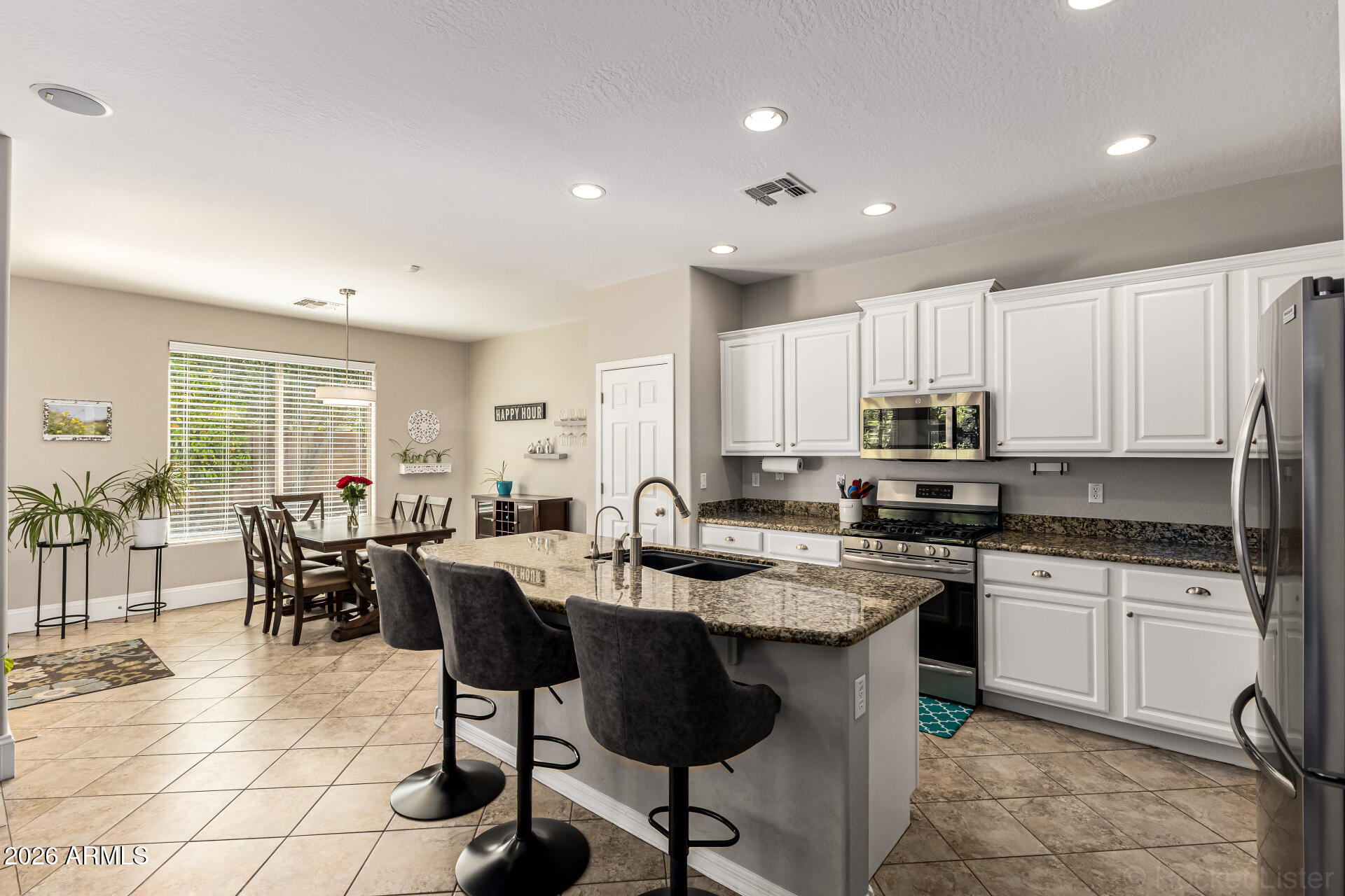 417 W DESERT BROOM Drive