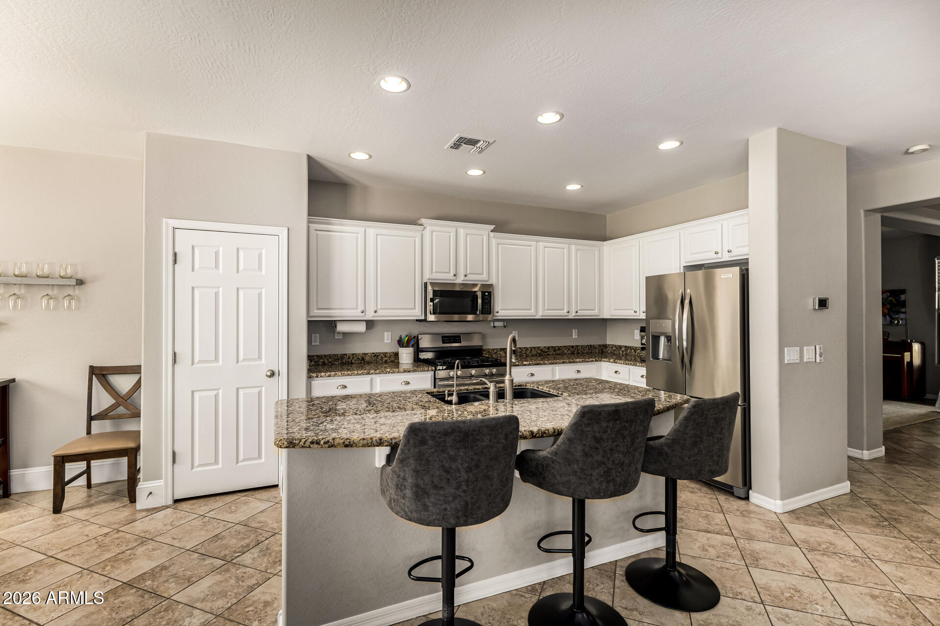 417 W DESERT BROOM Drive