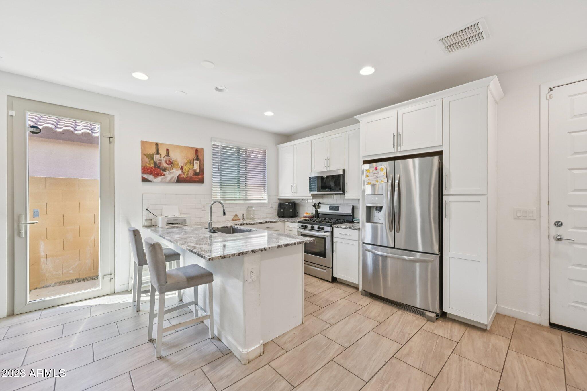 1545 W CARMEN Street