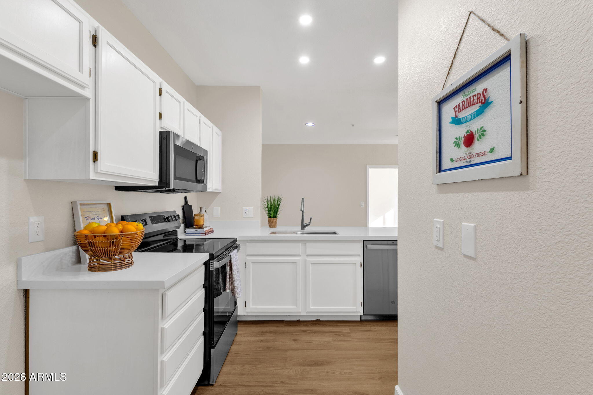 5401 E VAN BUREN Street 3118