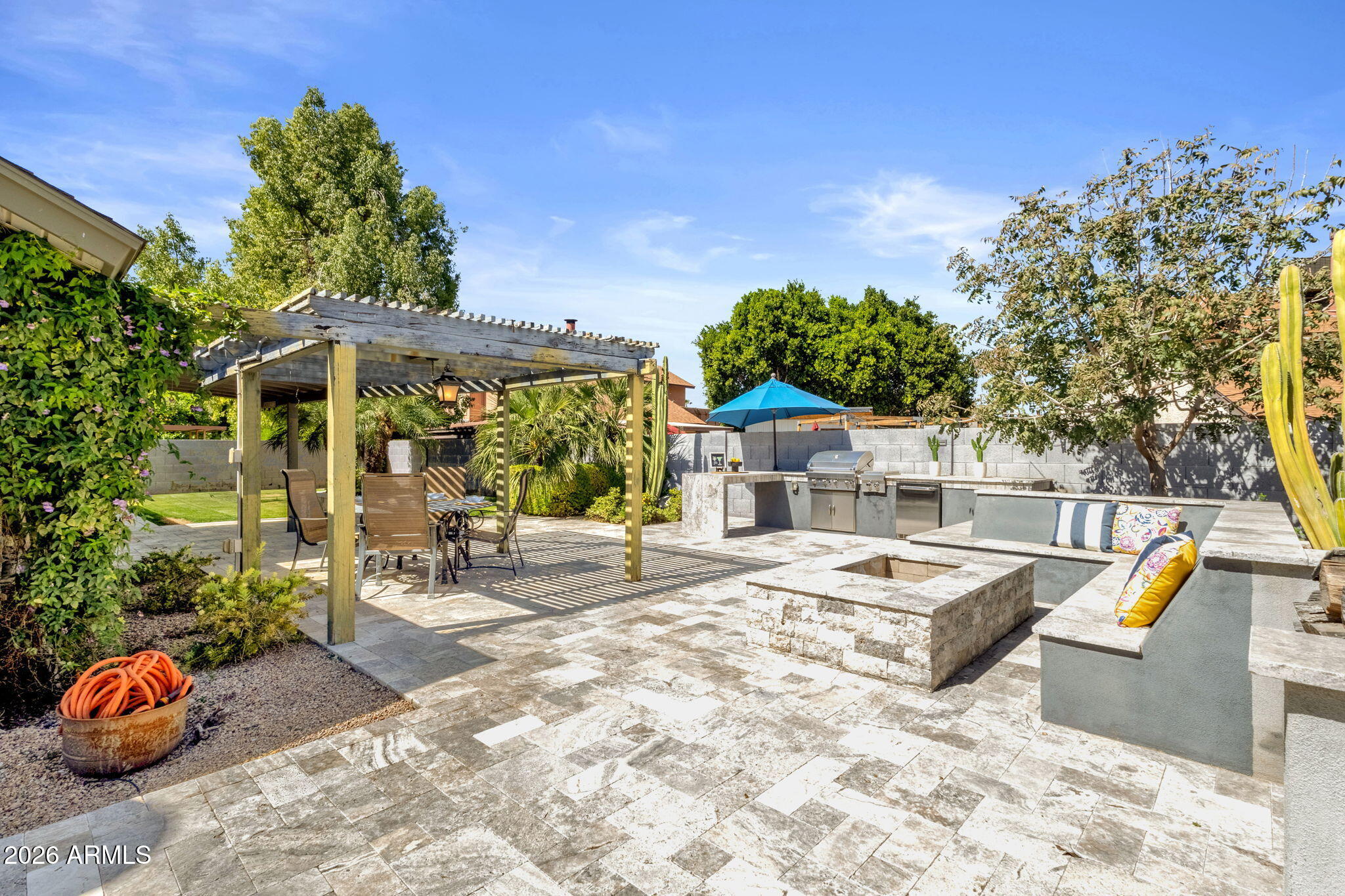 3618 W DEL RIO Street