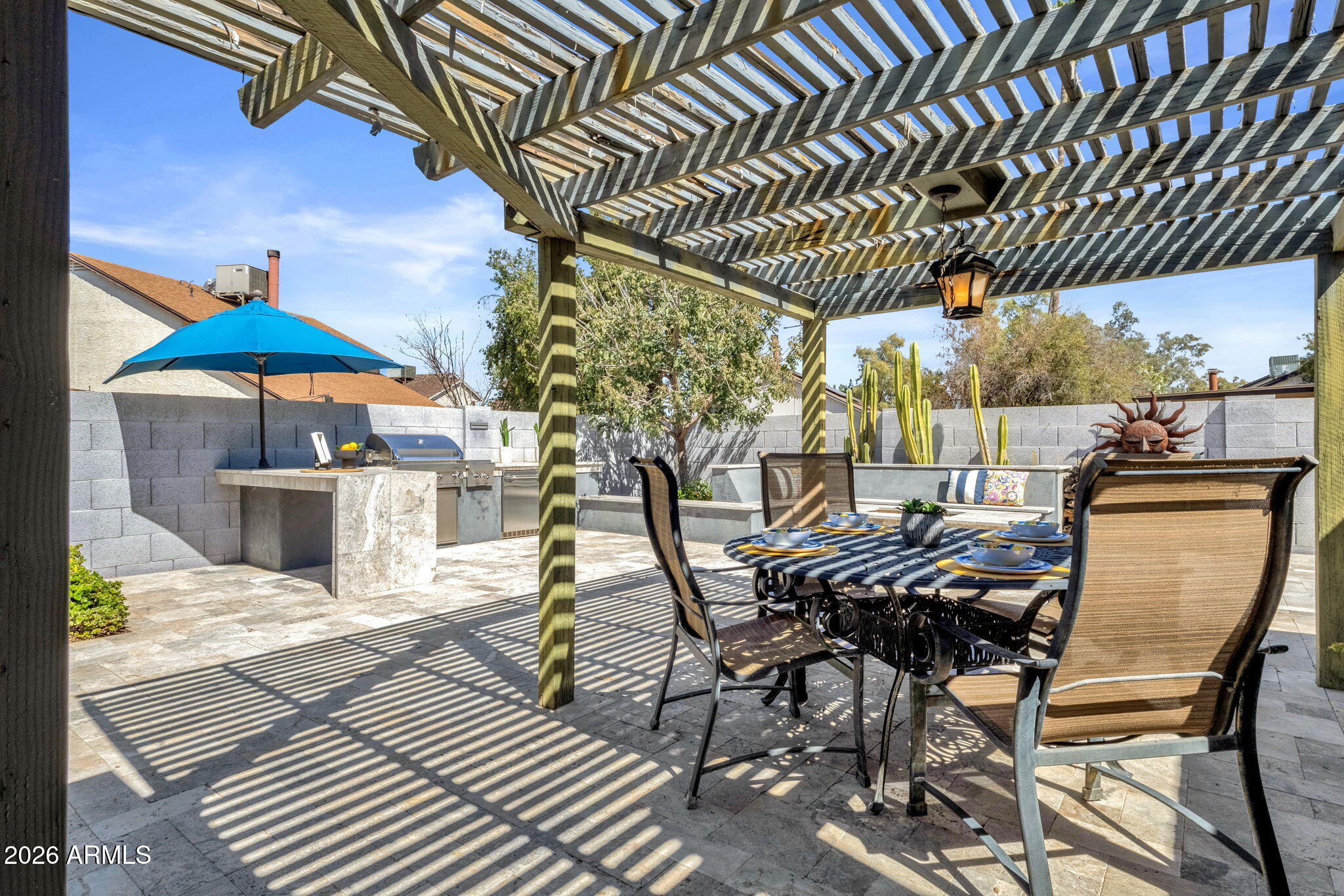 3618 W DEL RIO Street