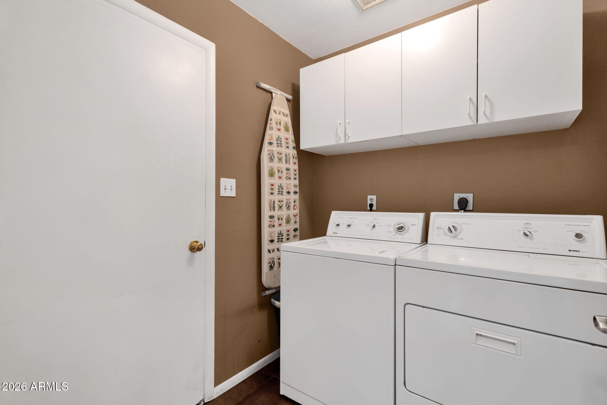 3618 W DEL RIO Street