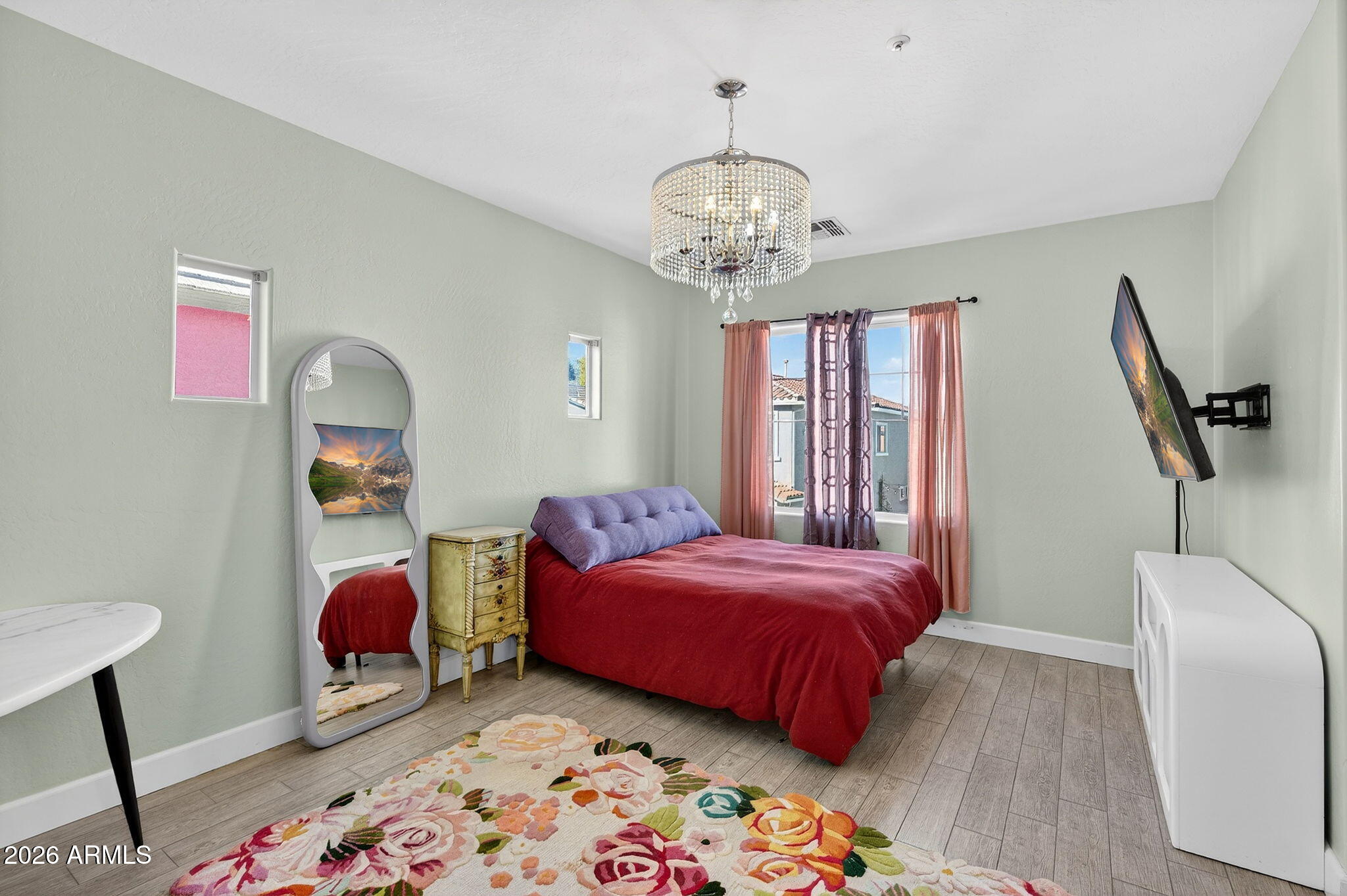 1317 S BANNING Street