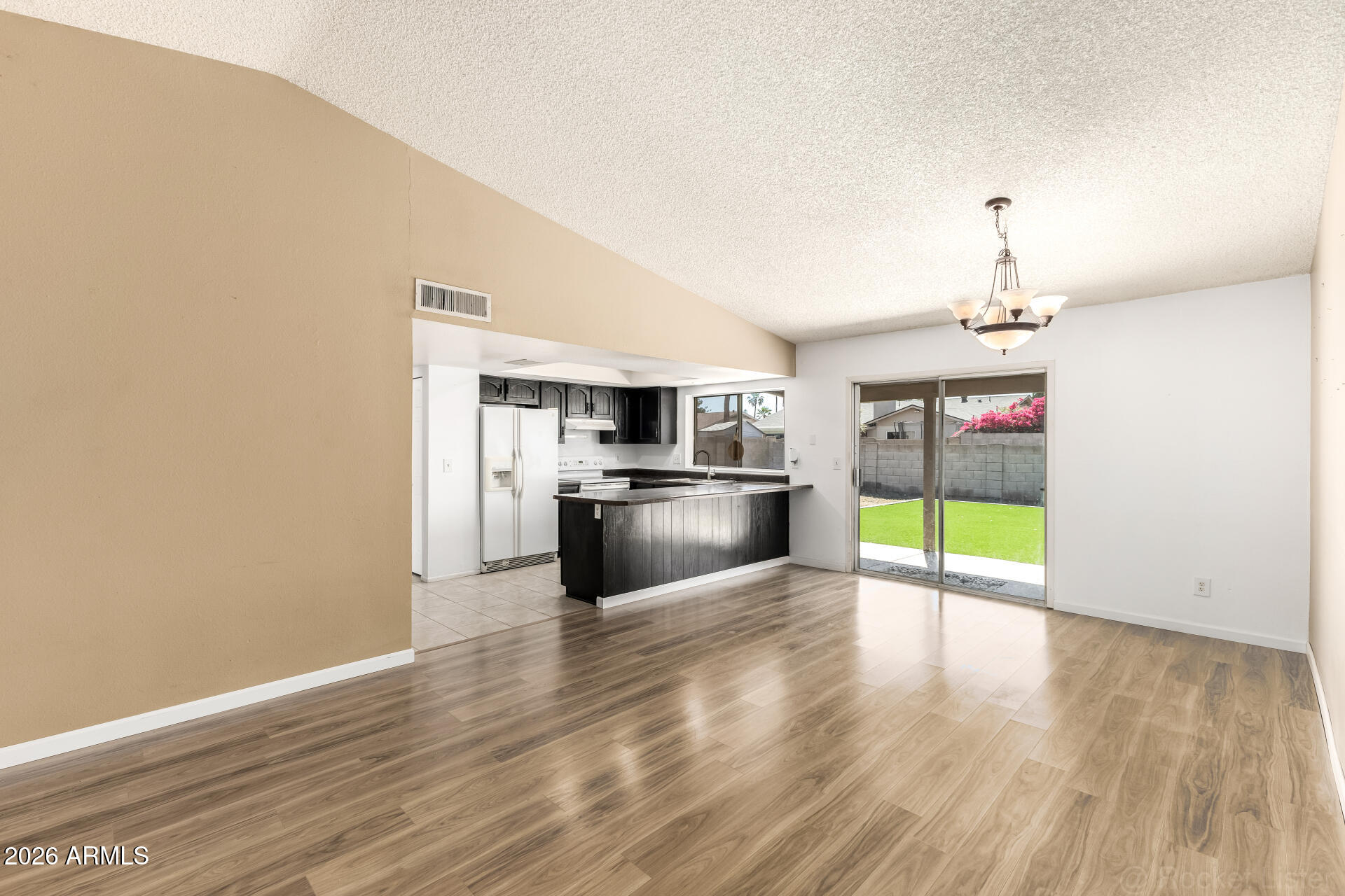 1209 W MARLBORO Drive