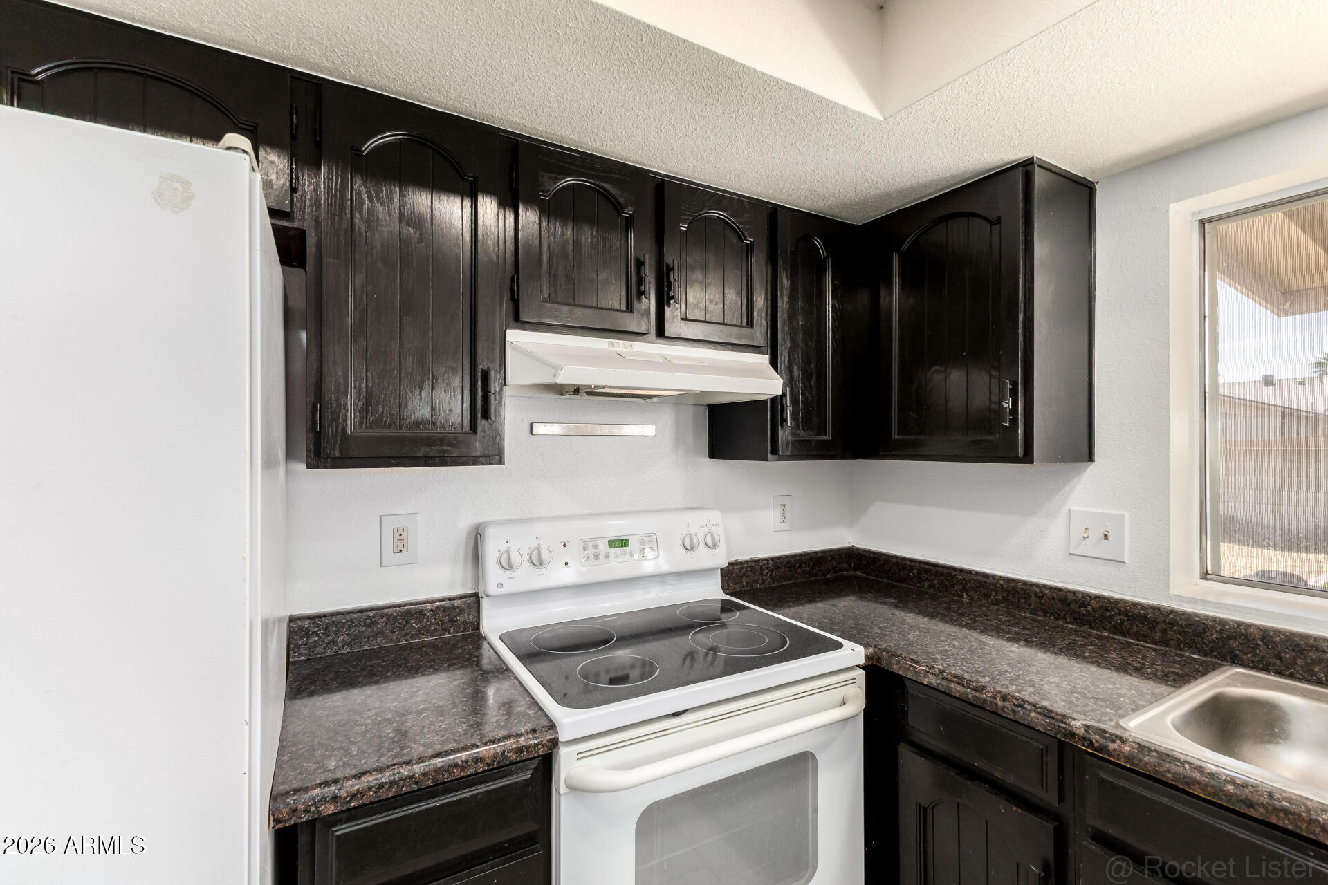 1209 W MARLBORO Drive