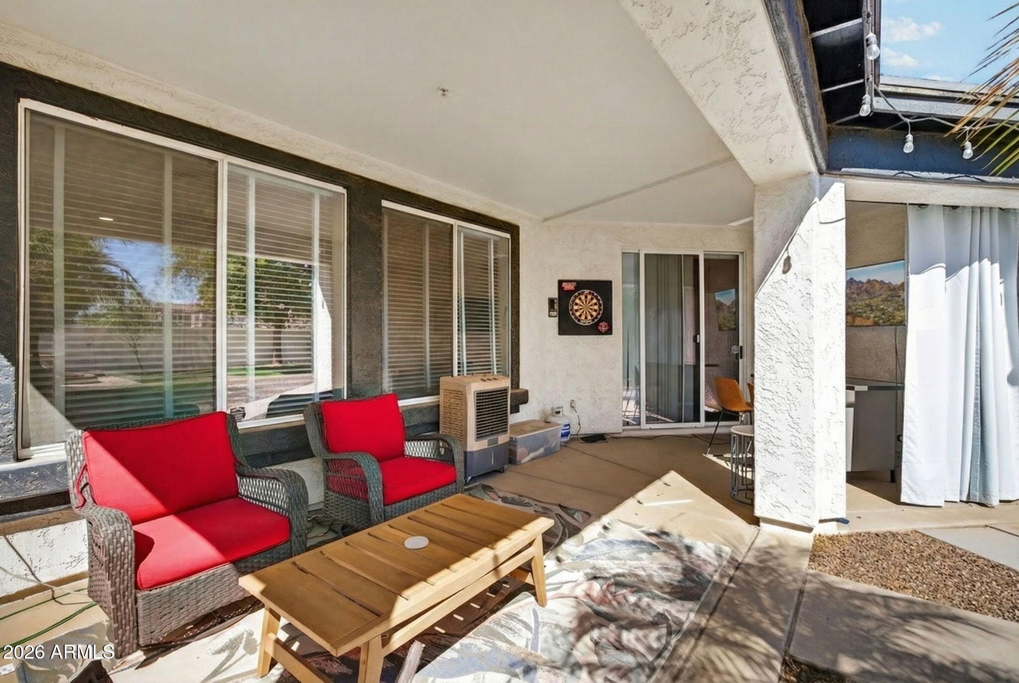 2643 E VALENCIA Street