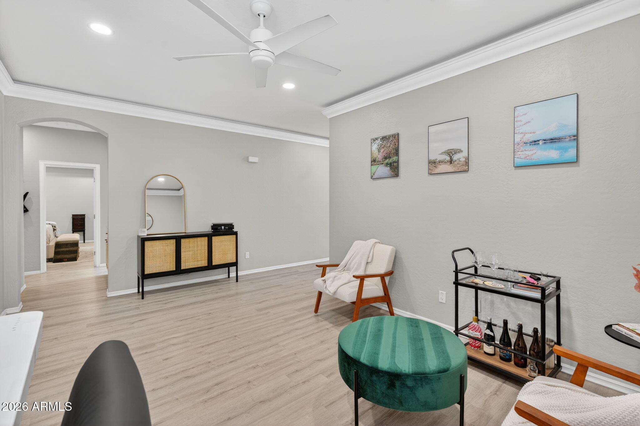 2643 E VALENCIA Street