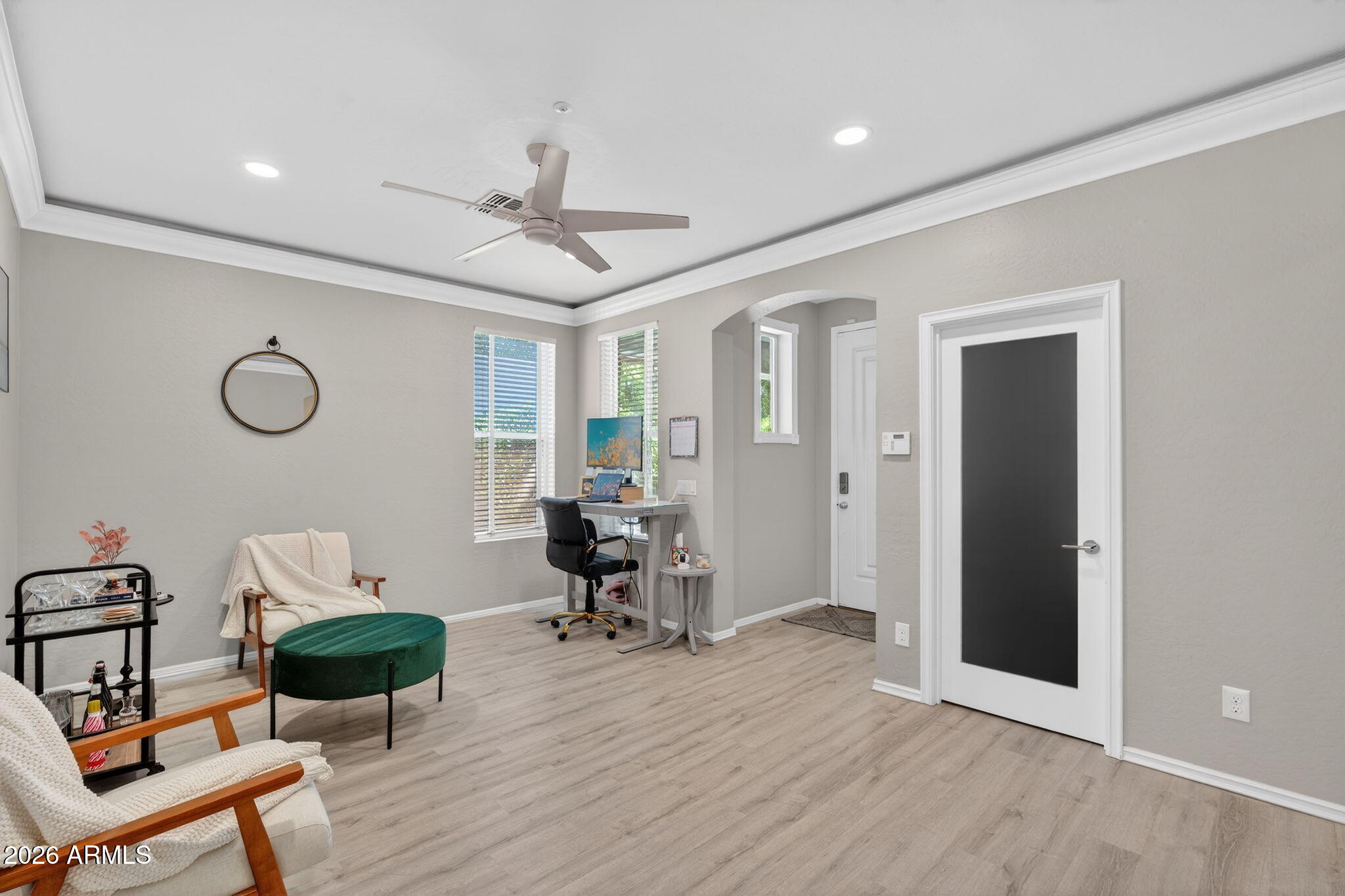 2643 E VALENCIA Street