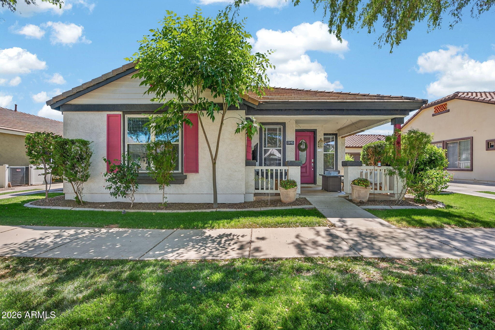 2643 E VALENCIA Street