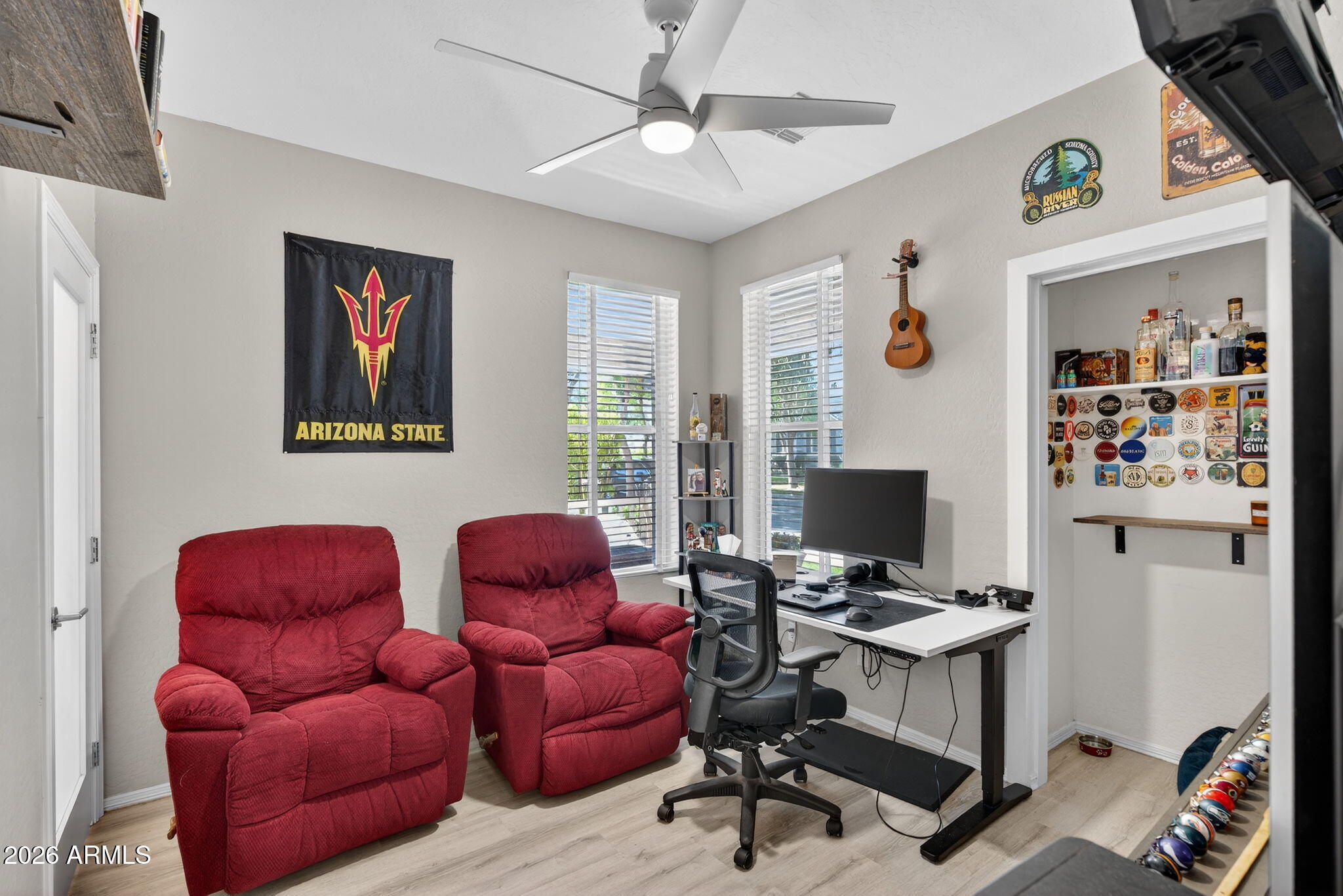 2643 E VALENCIA Street