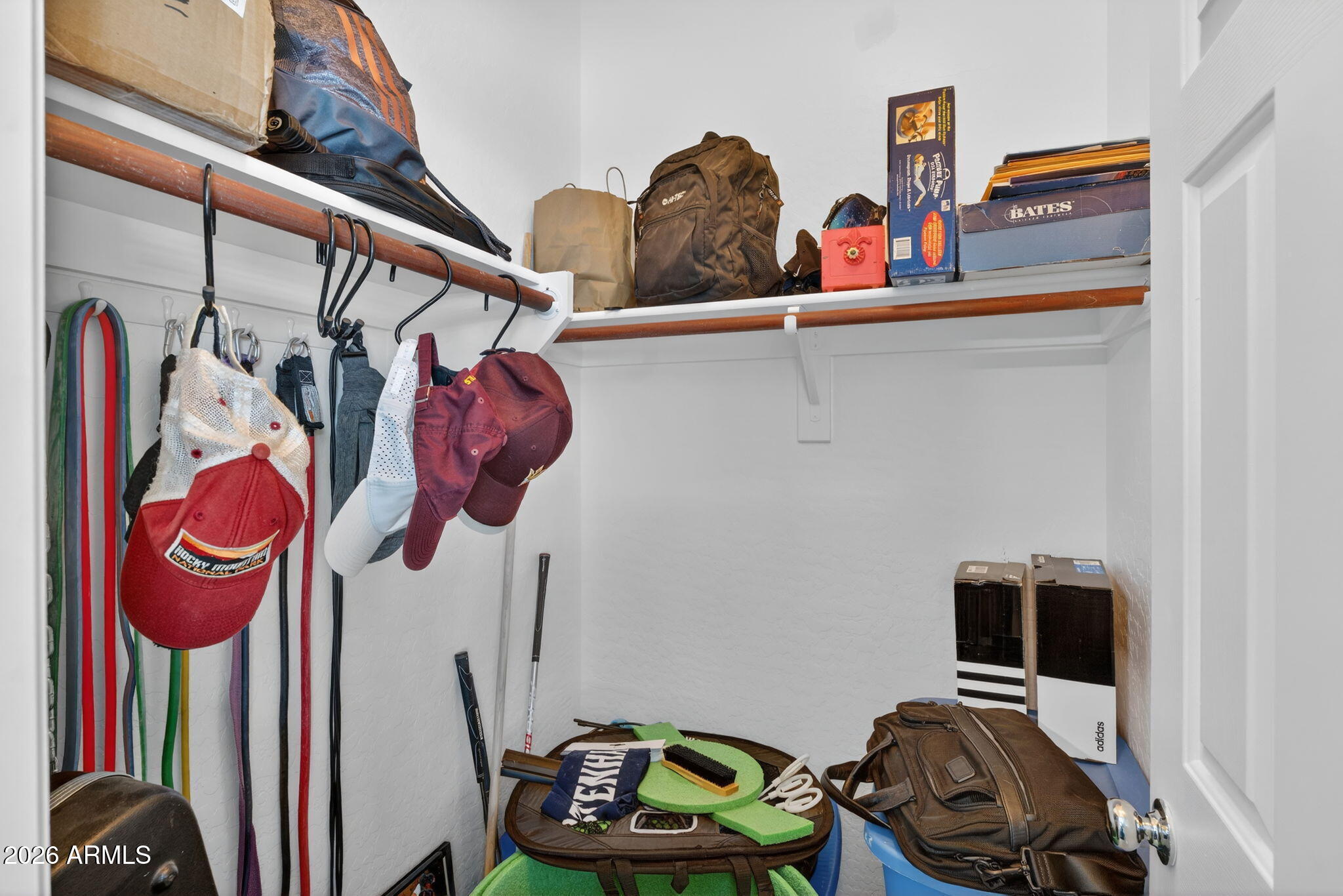 2643 E VALENCIA Street