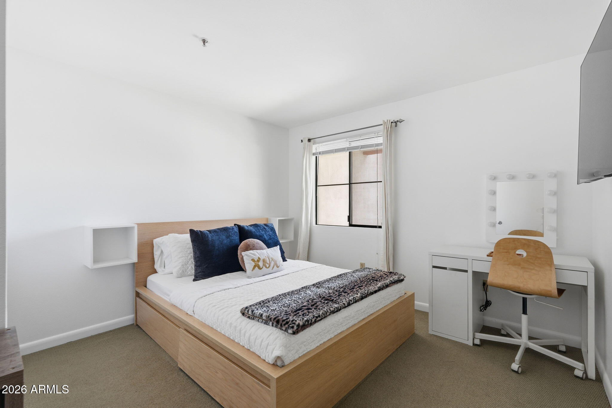 1005 E 8TH Street 2003