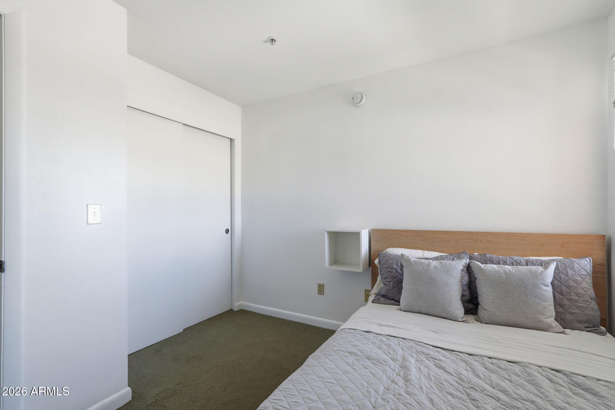 1005 E 8TH Street 2003