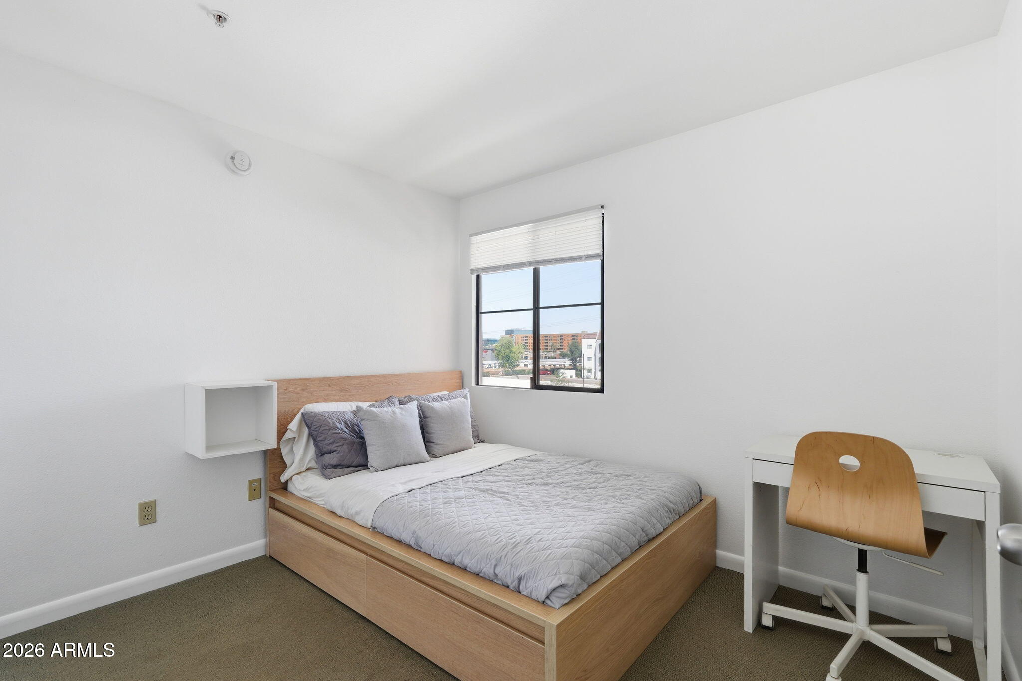 1005 E 8TH Street 2003