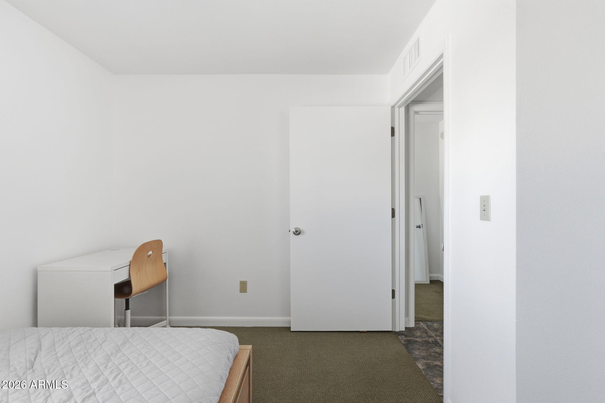 1005 E 8TH Street 2003