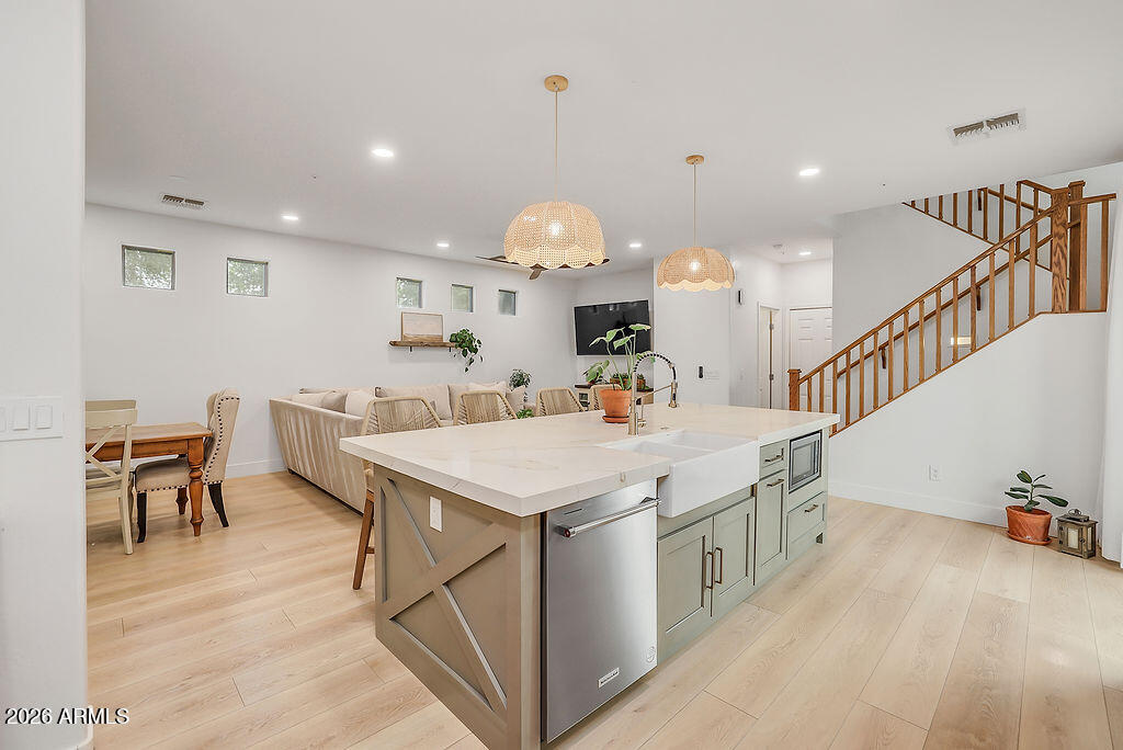 3116 E TAMARISK Street