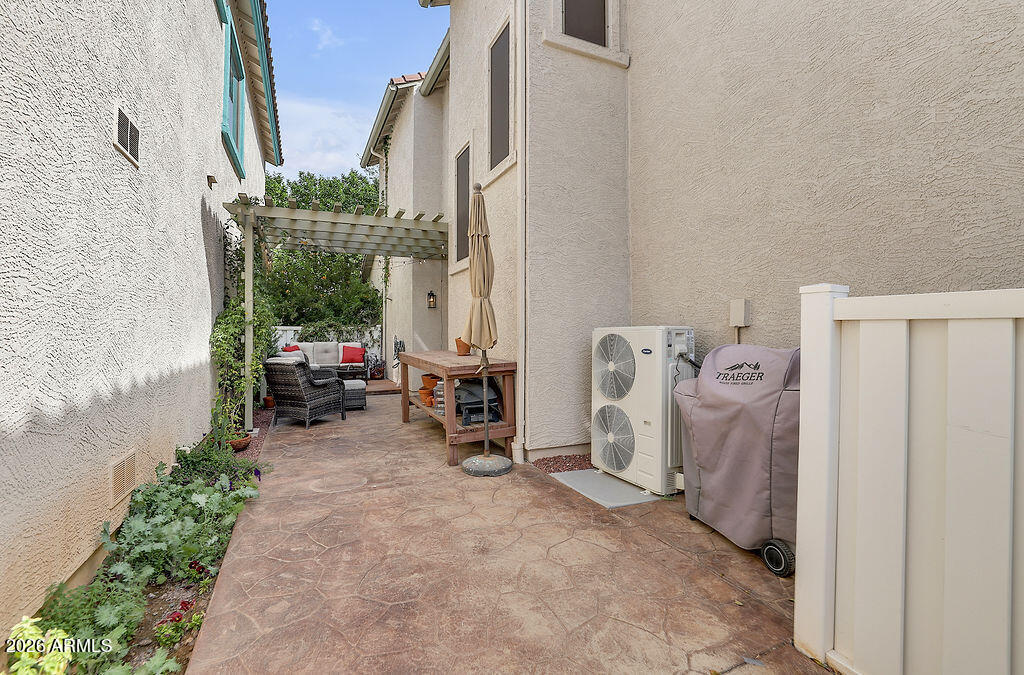 3116 E TAMARISK Street