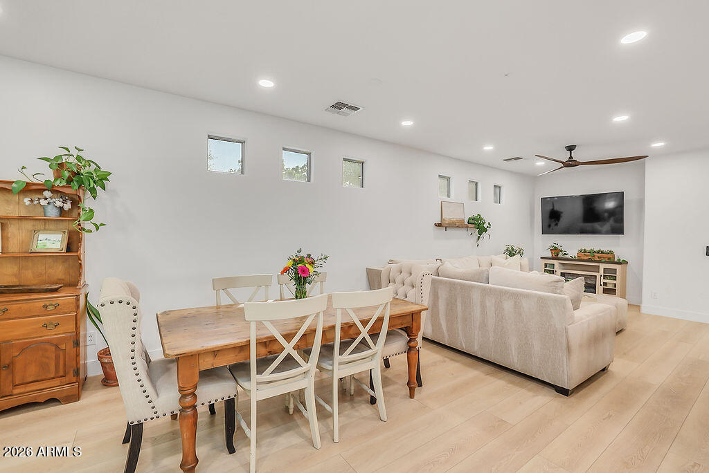3116 E TAMARISK Street