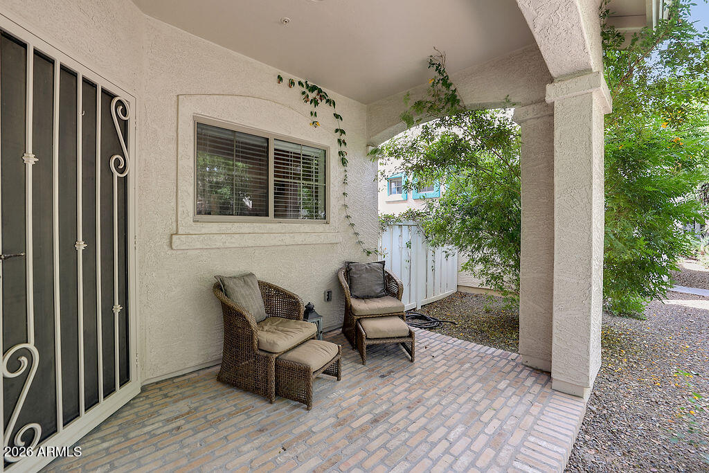 3116 E TAMARISK Street
