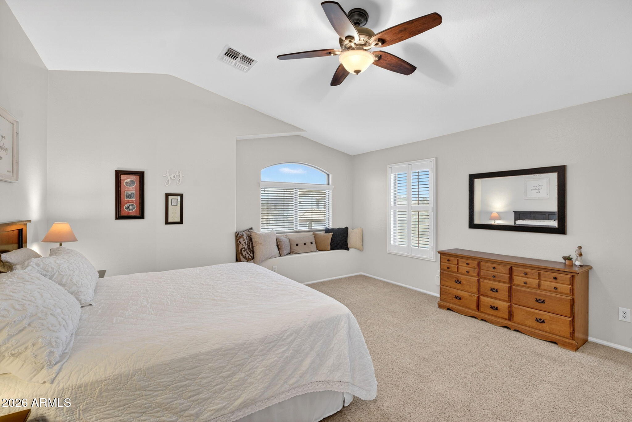 897 W HOLSTEIN Trail