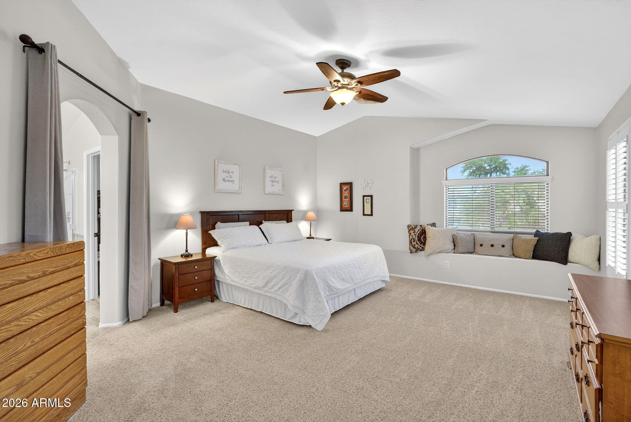 897 W HOLSTEIN Trail