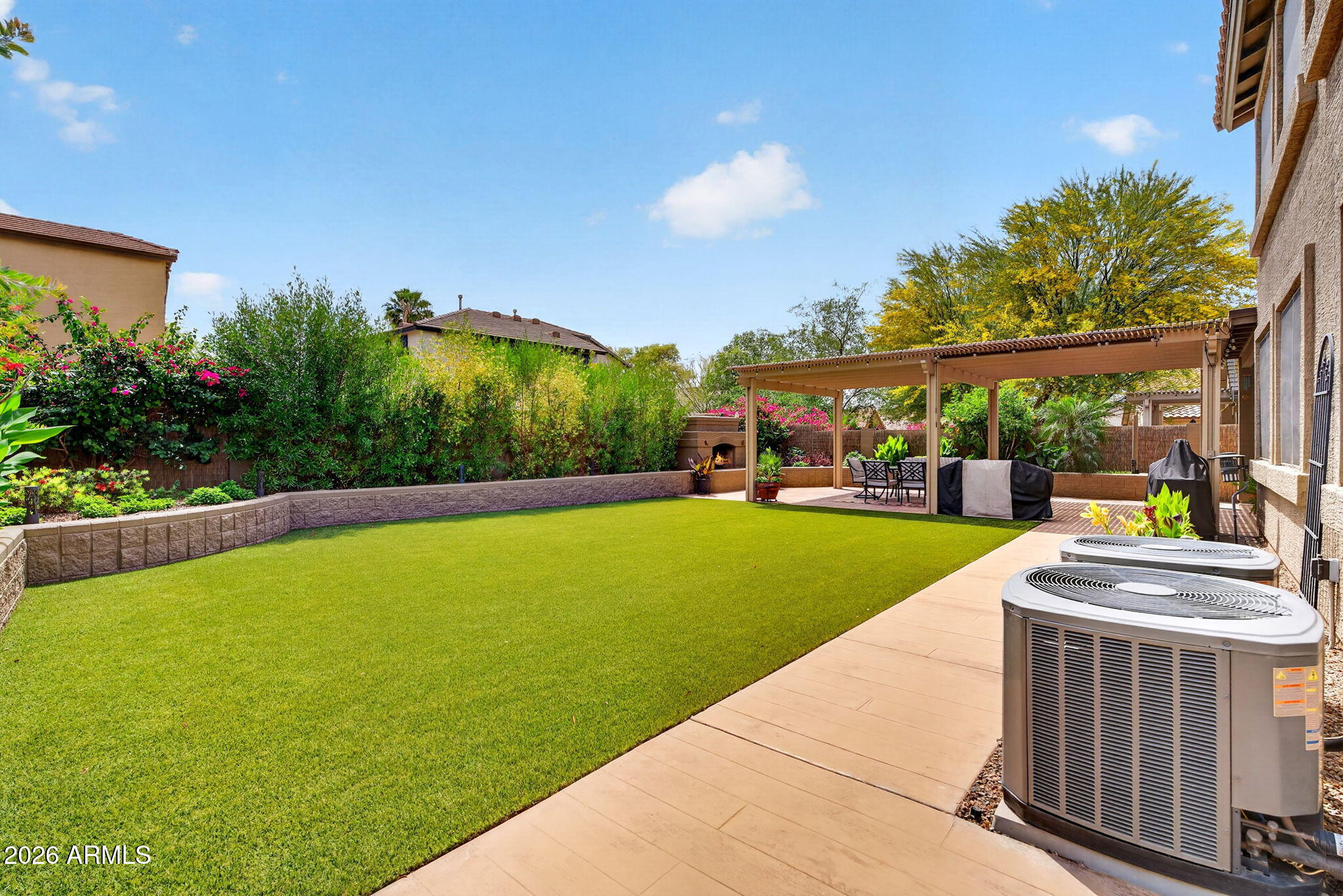 897 W HOLSTEIN Trail