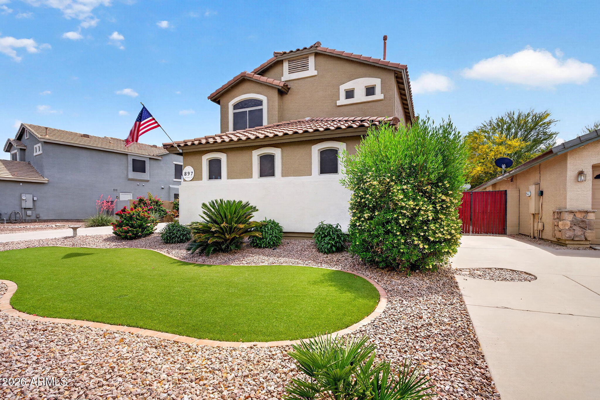 897 W HOLSTEIN Trail