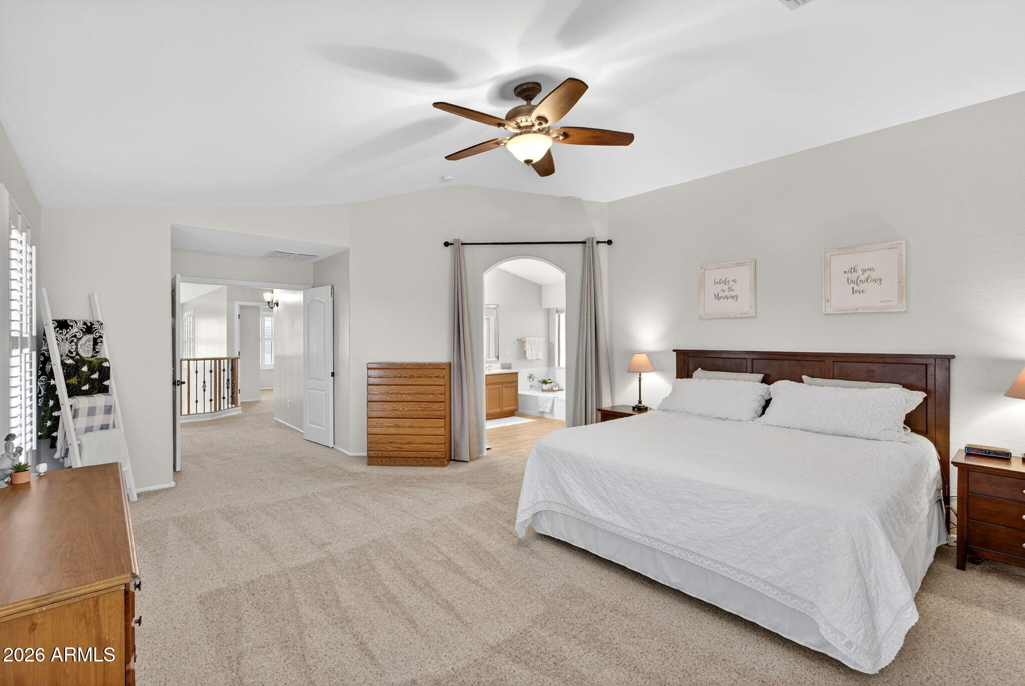 897 W HOLSTEIN Trail