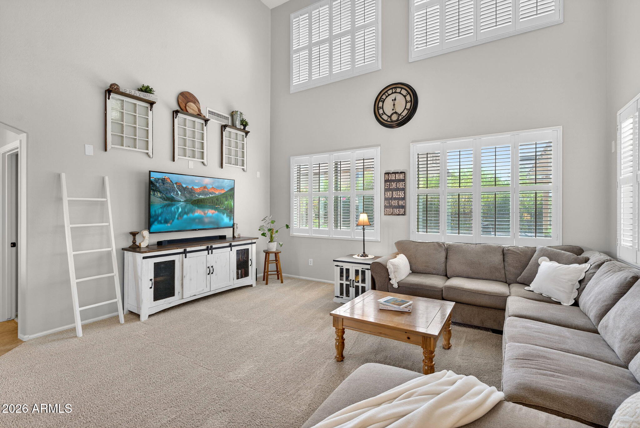 897 W HOLSTEIN Trail