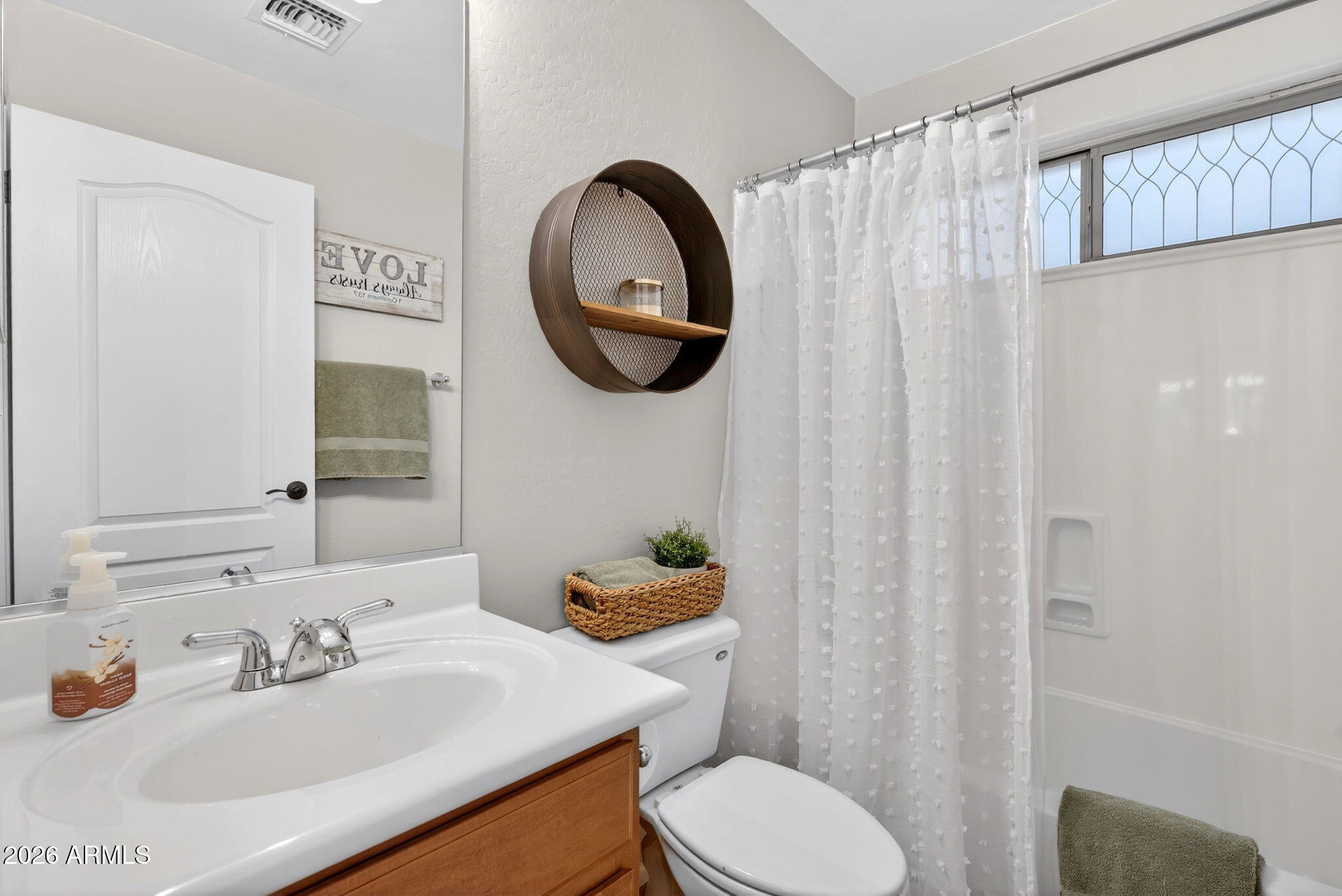 897 W HOLSTEIN Trail