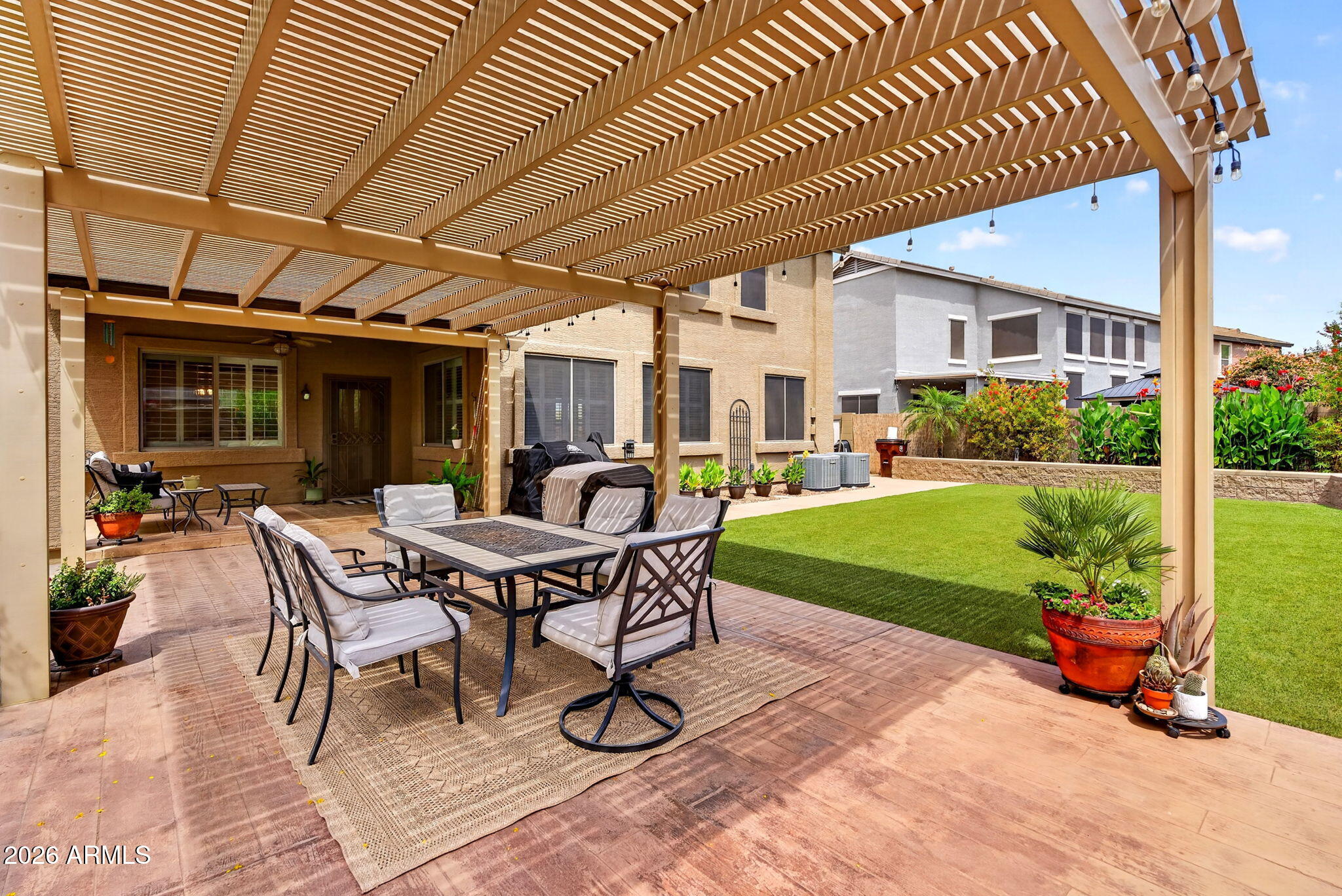 897 W HOLSTEIN Trail