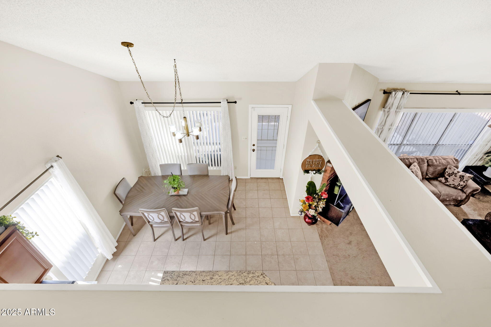 3833 W IVANHOE Street