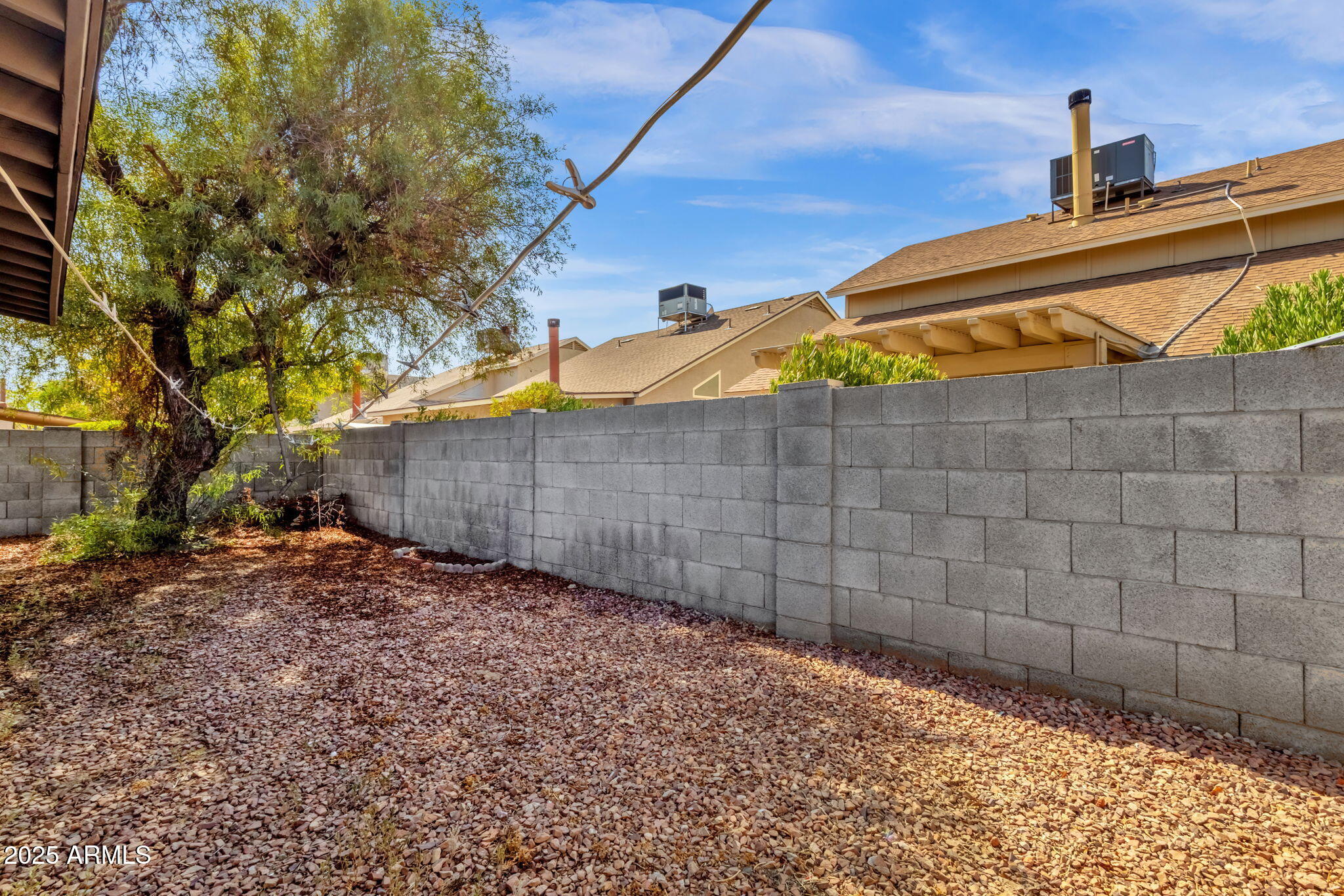 3833 W IVANHOE Street