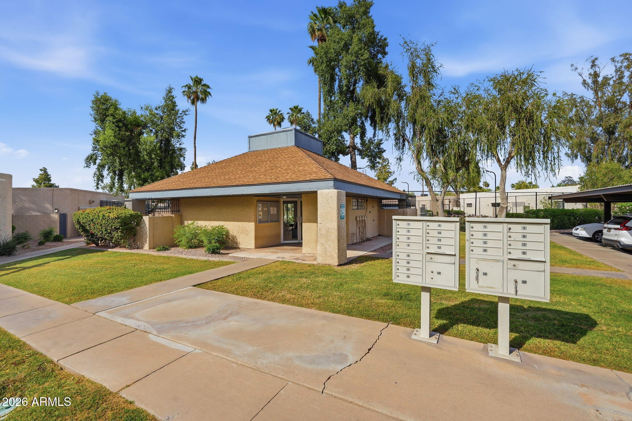 562 S ALLRED Drive