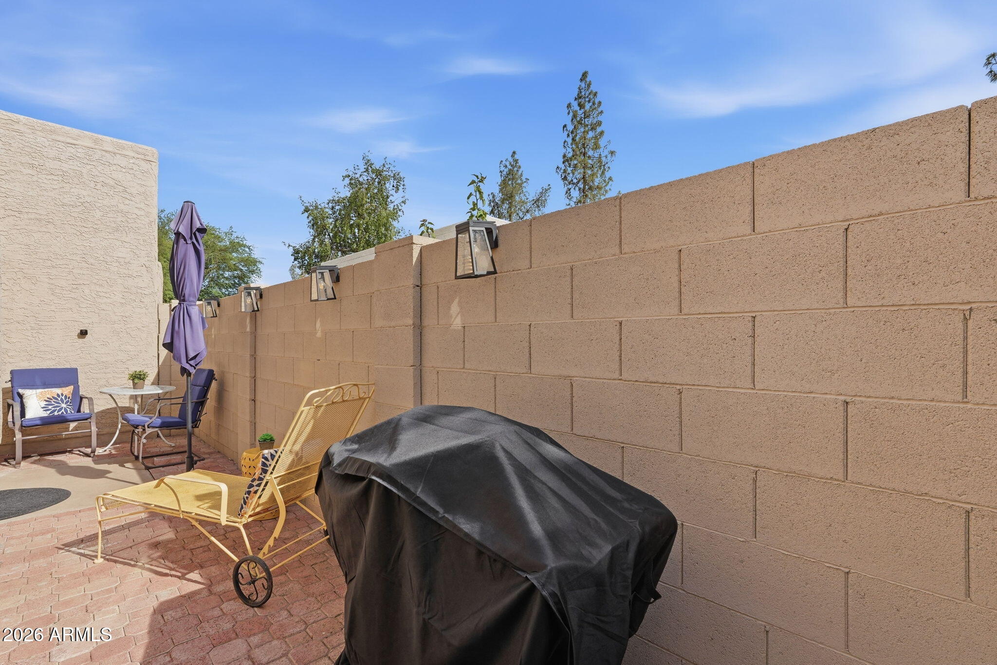 562 S ALLRED Drive