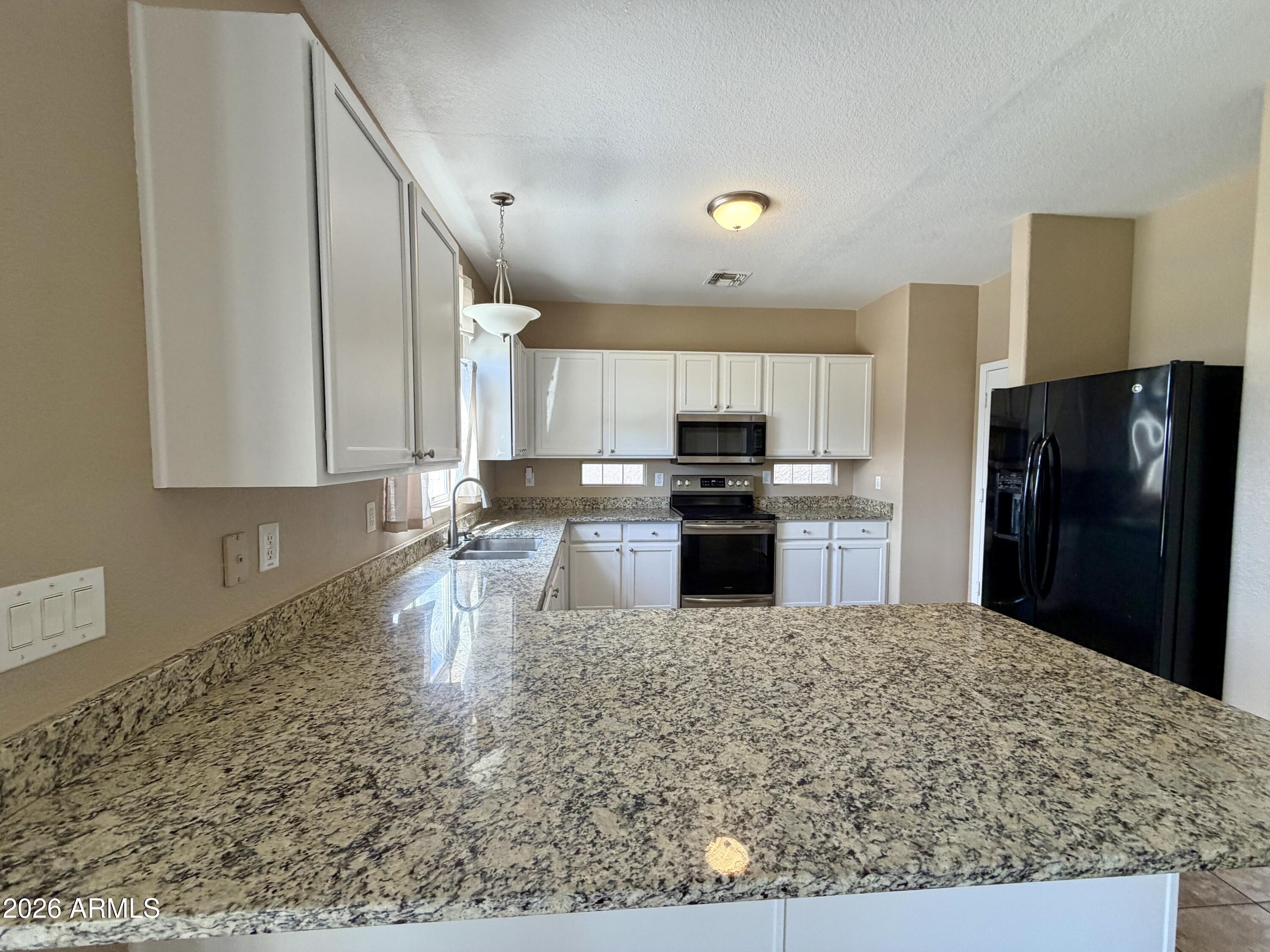 4668 E MEADOW LARK Way