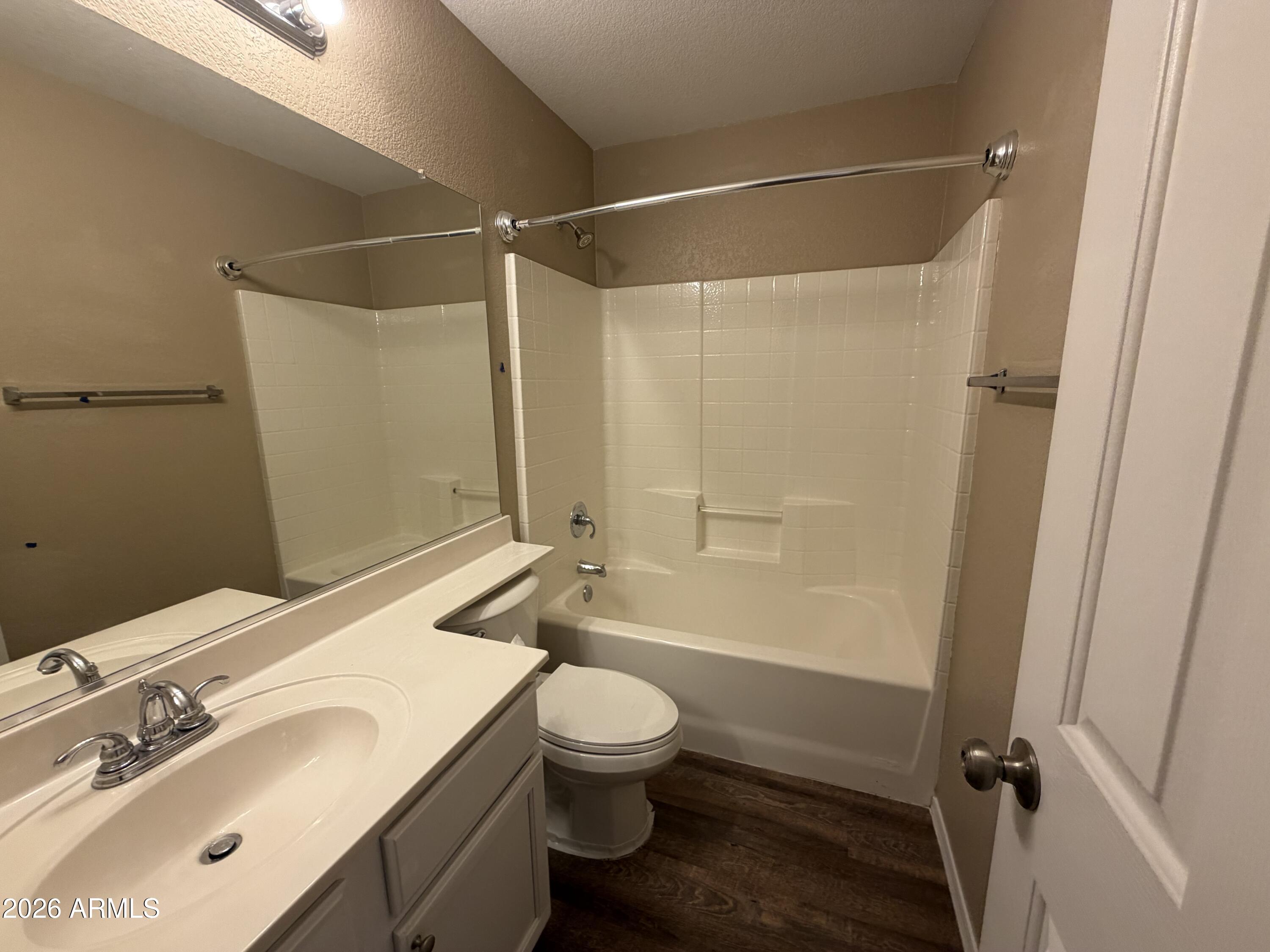 4668 E MEADOW LARK Way