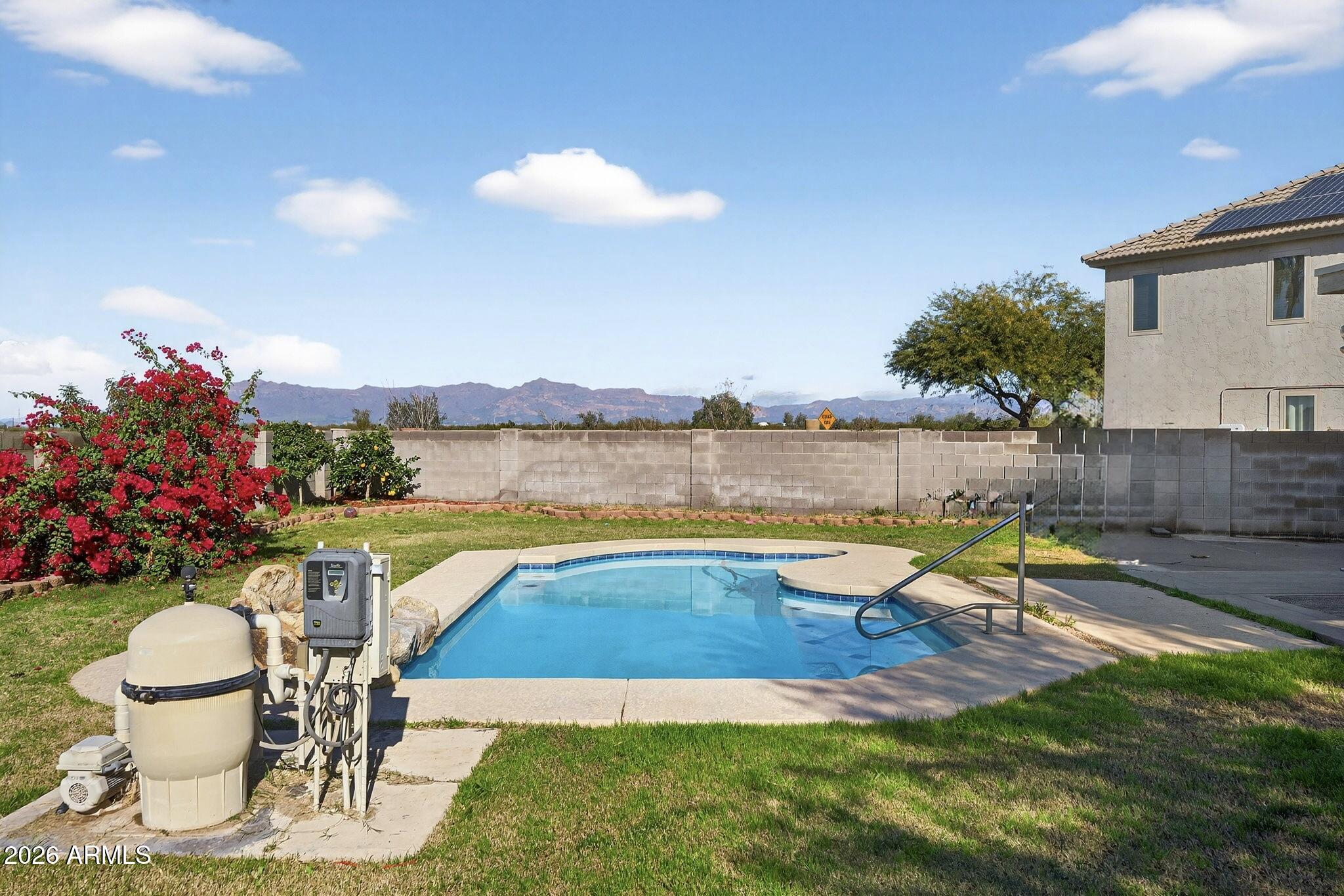 4668 E MEADOW LARK Way