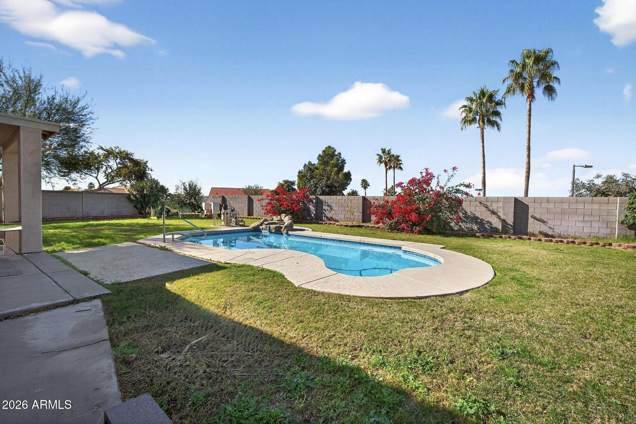 4668 E MEADOW LARK Way