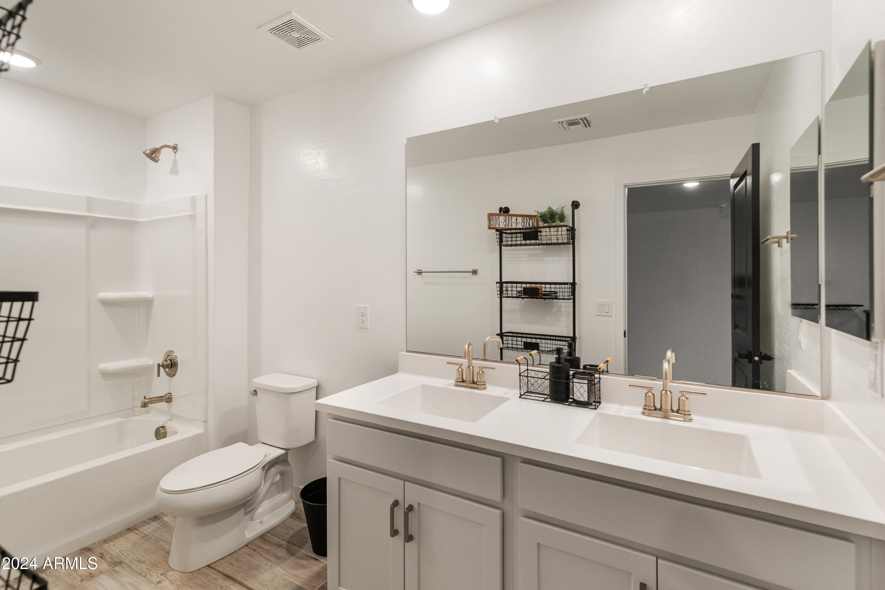 16848 W ALICE Avenue