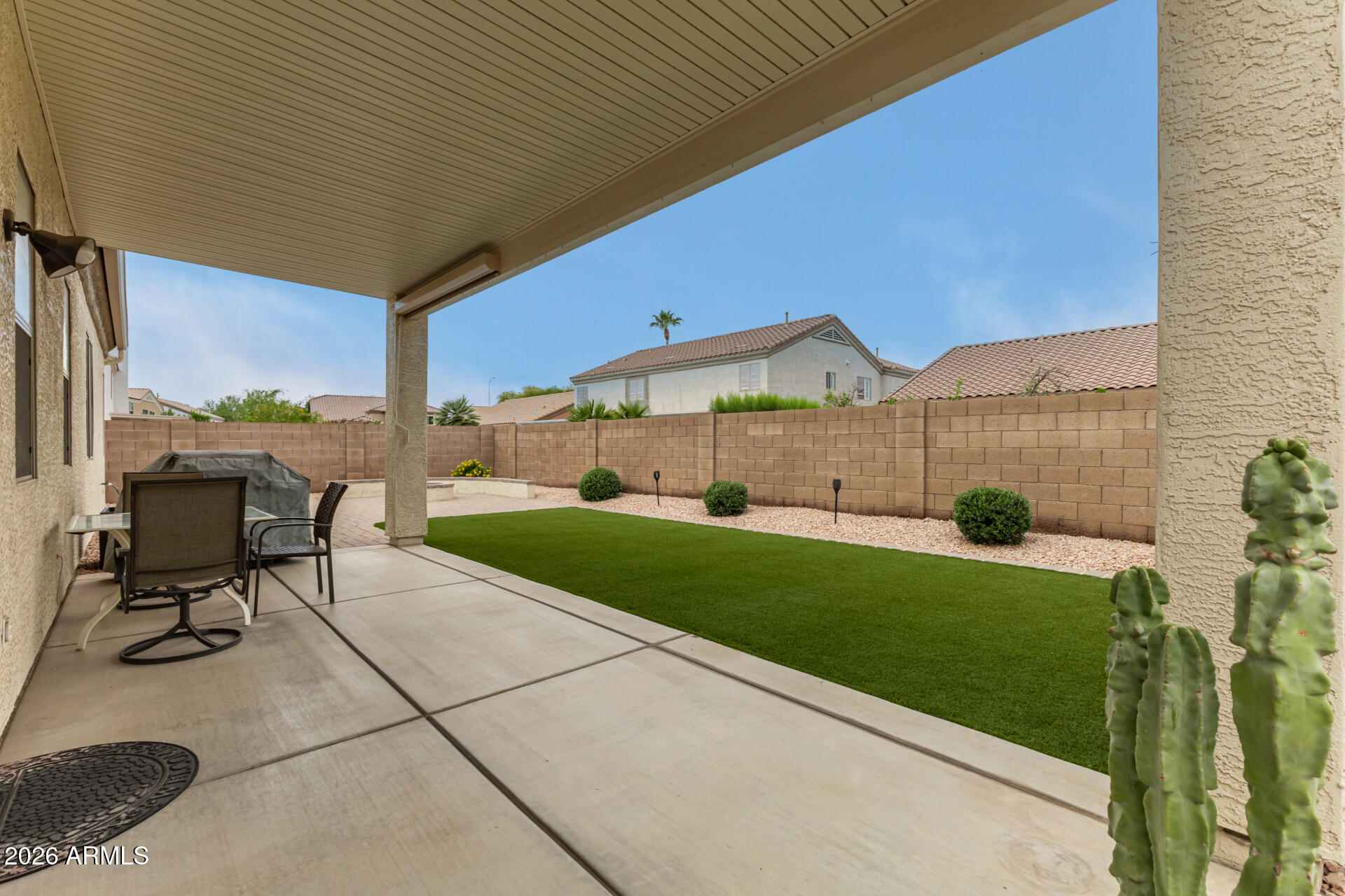 1114 W MULBERRY Drive