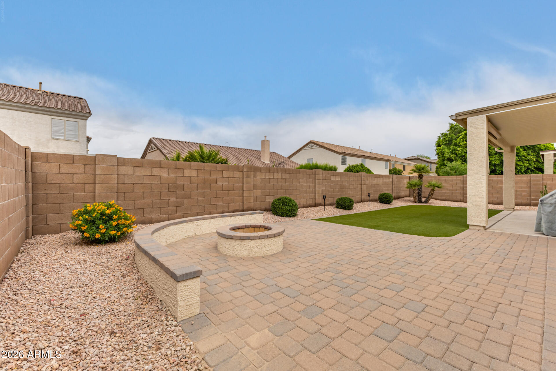1114 W MULBERRY Drive