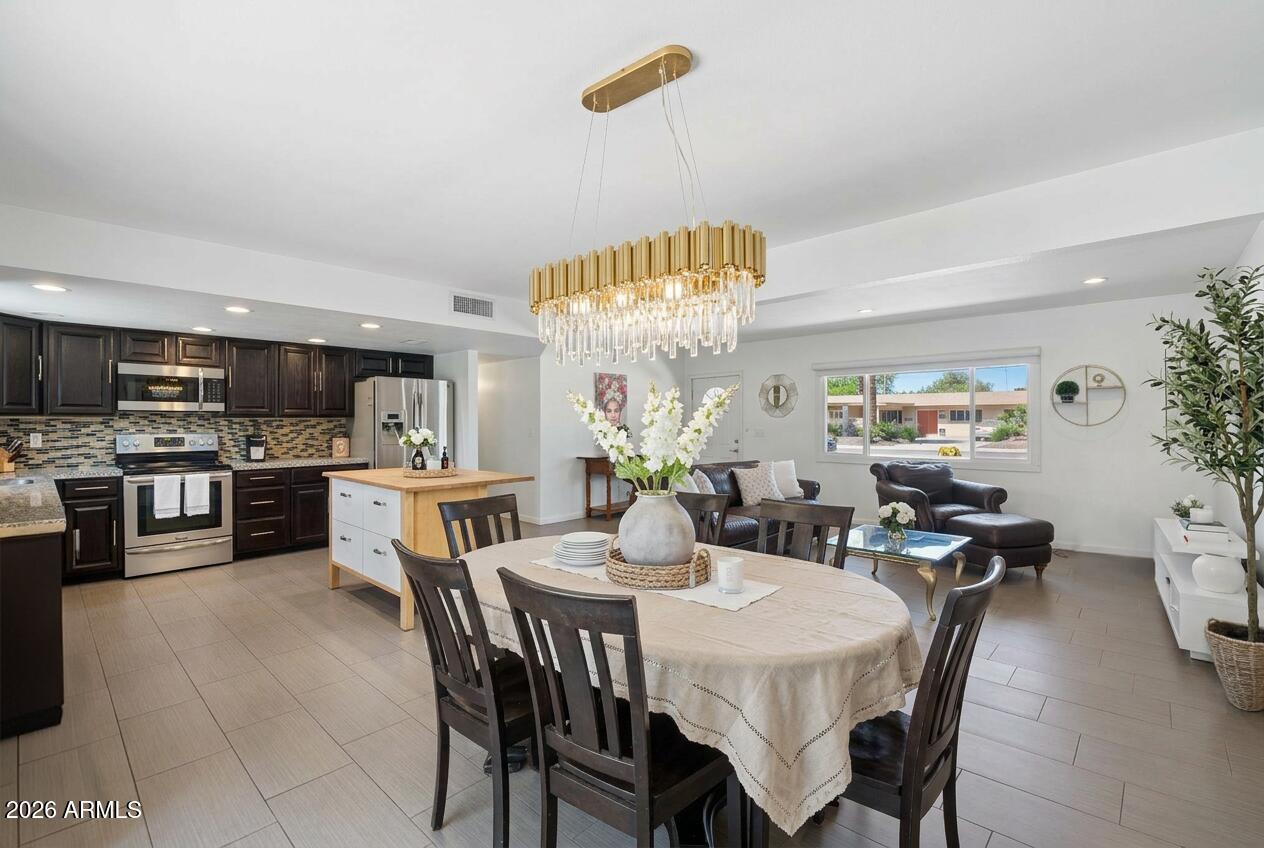 8319 E Bonnie Rose Avenue